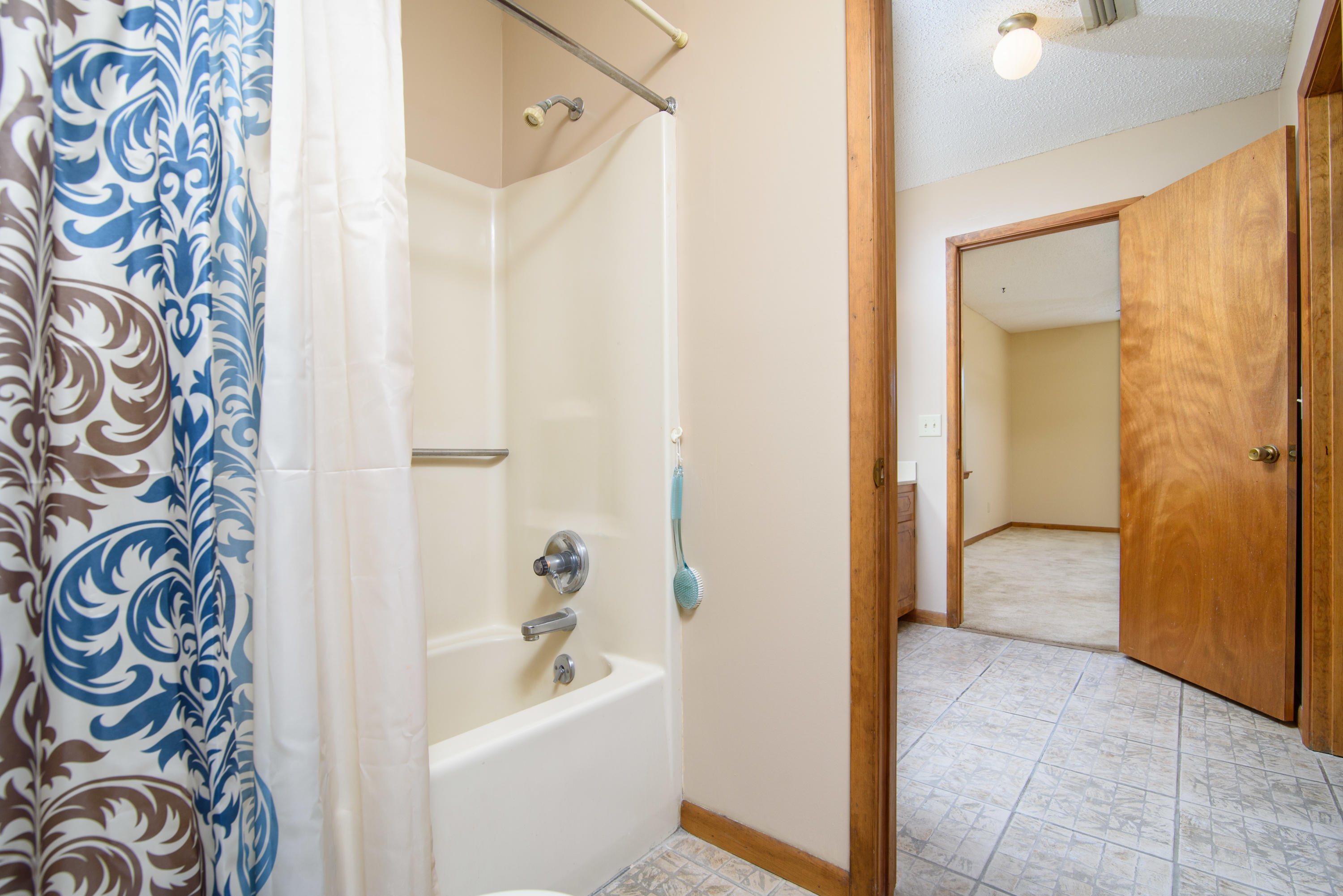 WOODBINE HILLS - Residential