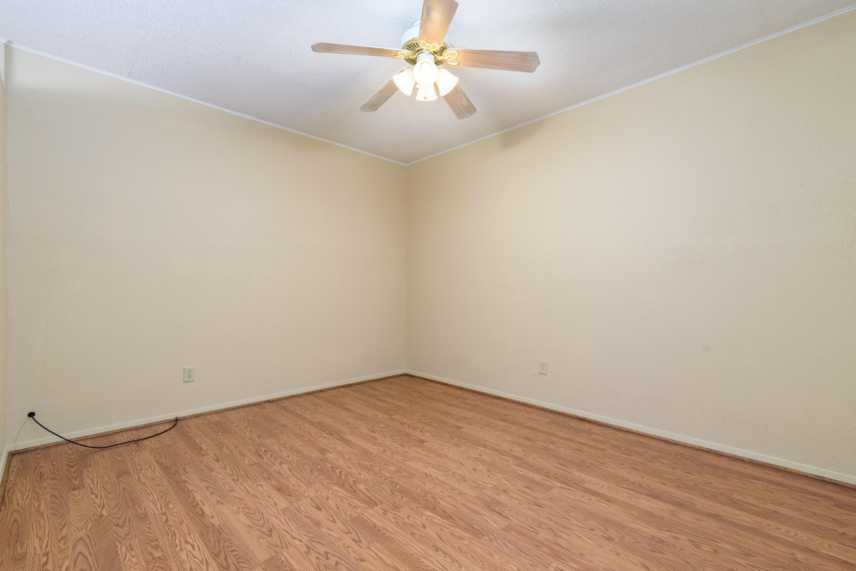 WOODBINE HILLS - Residential