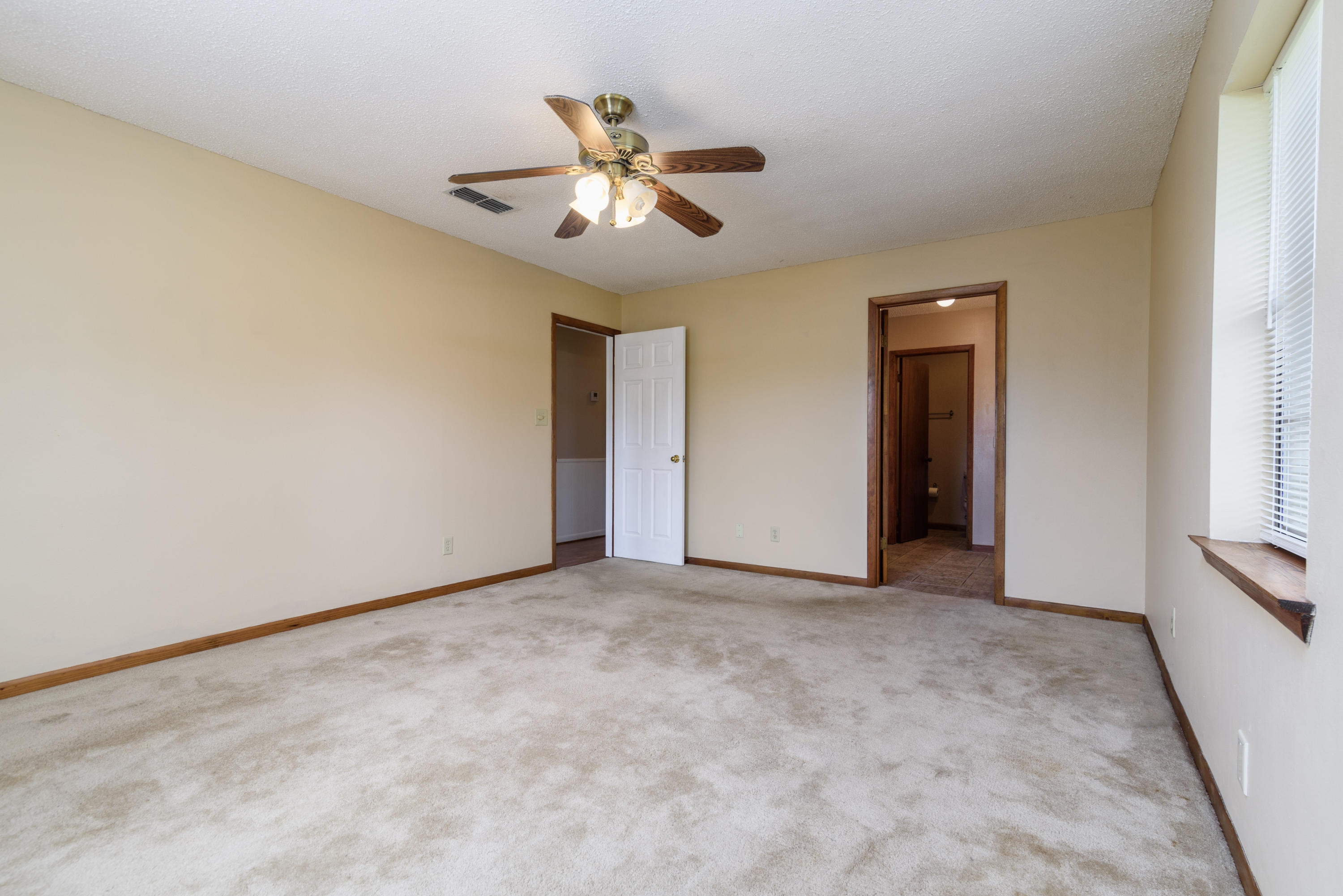 WOODBINE HILLS - Residential