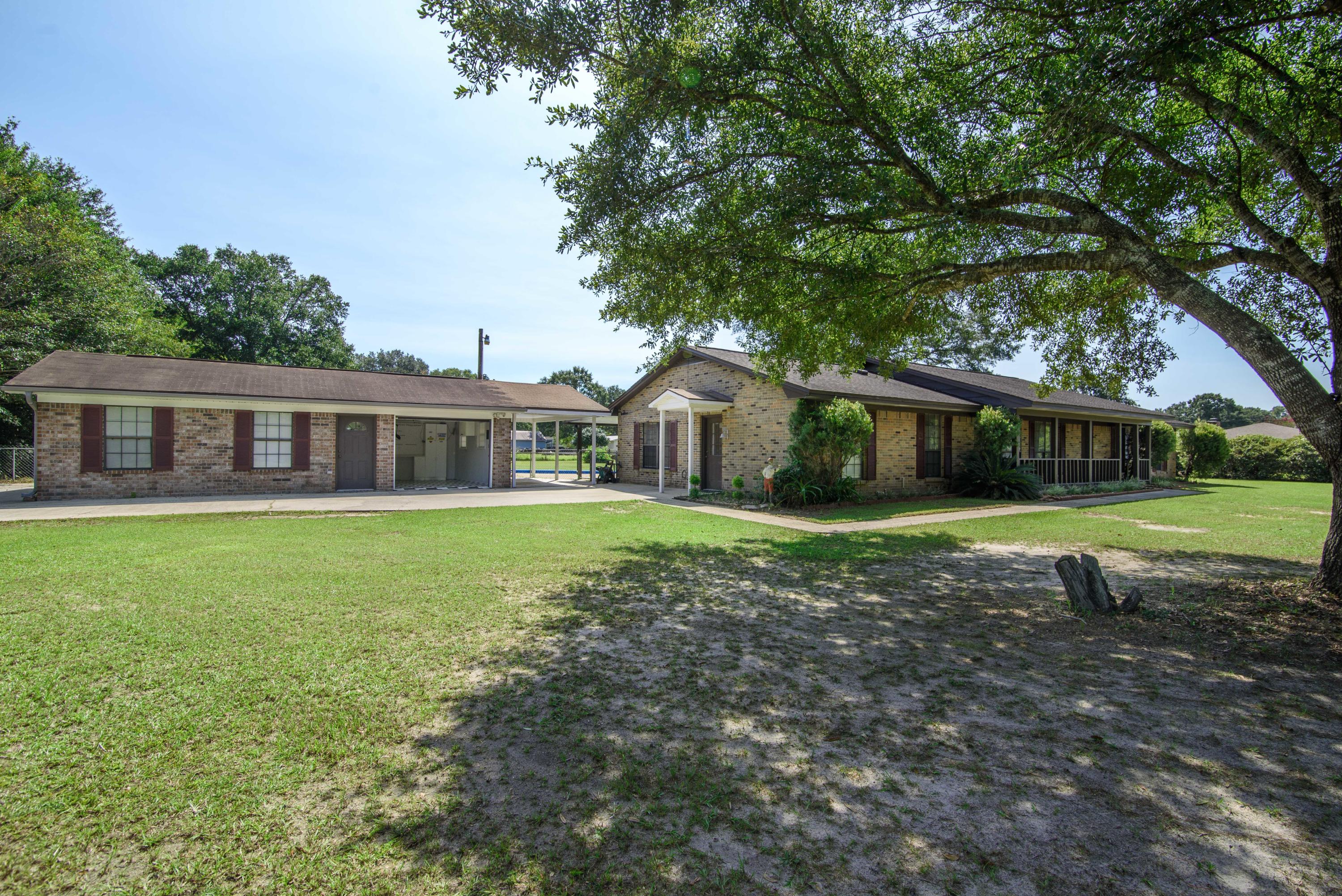 WOODBINE HILLS - Residential