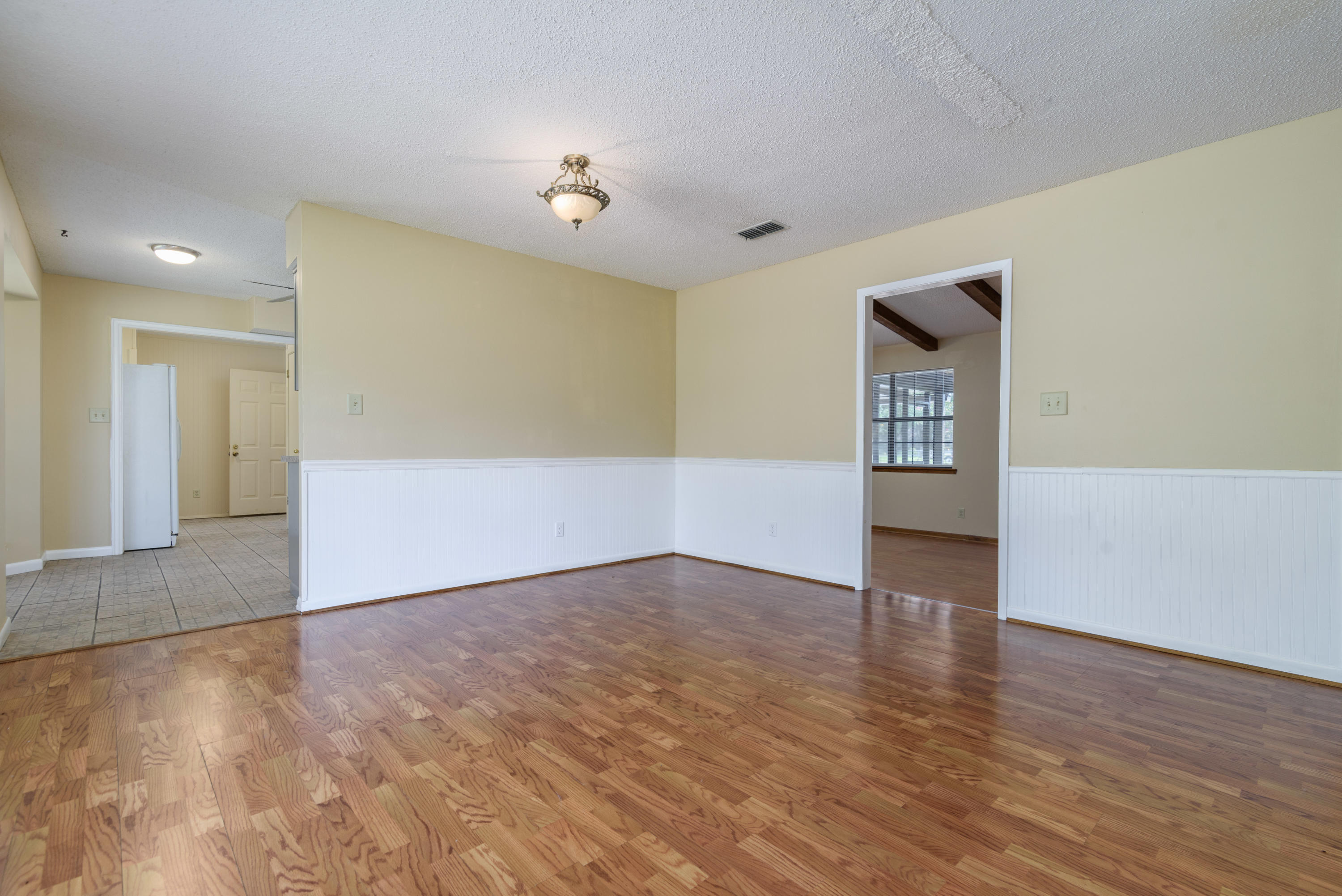 WOODBINE HILLS - Residential