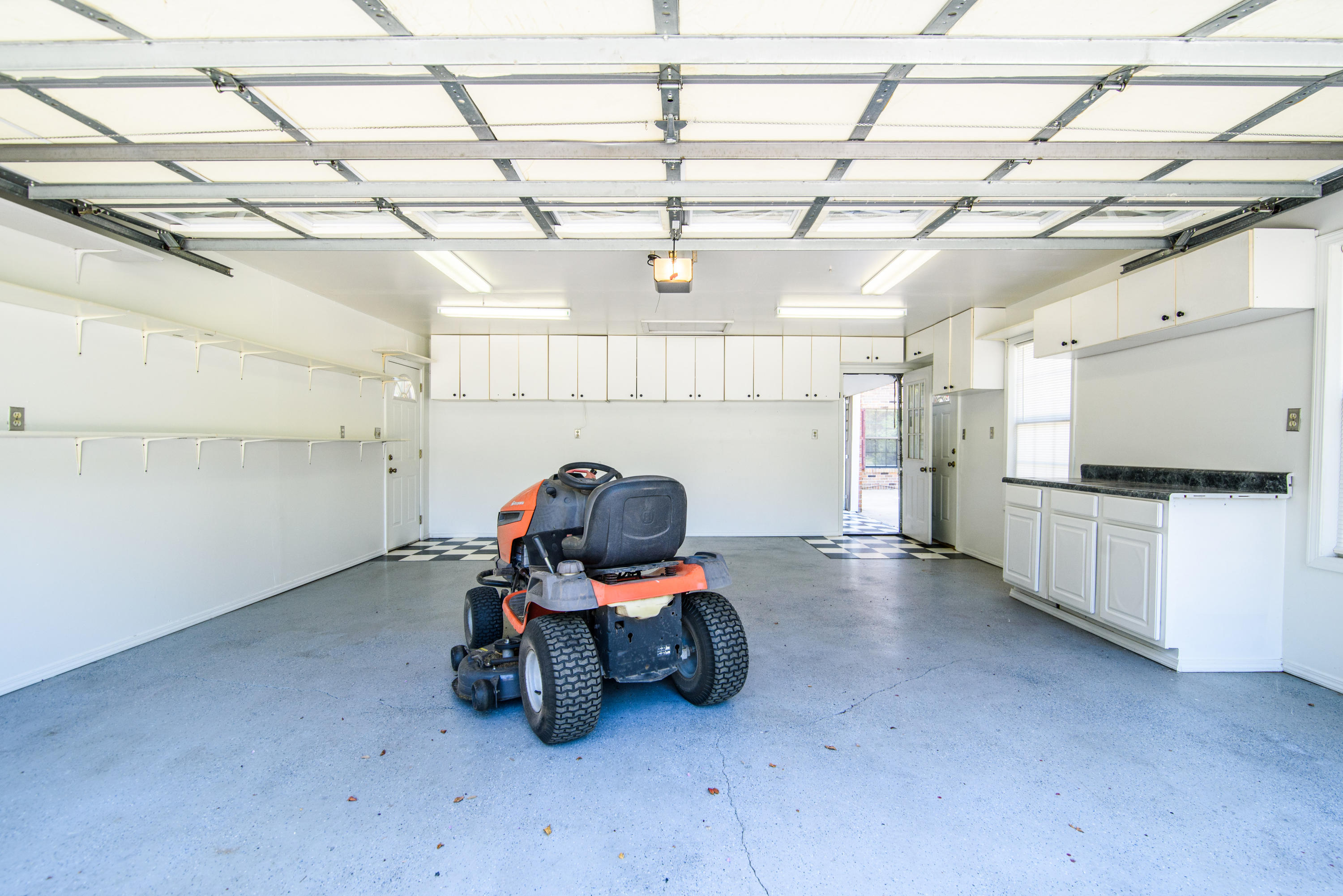 WOODBINE HILLS - Residential