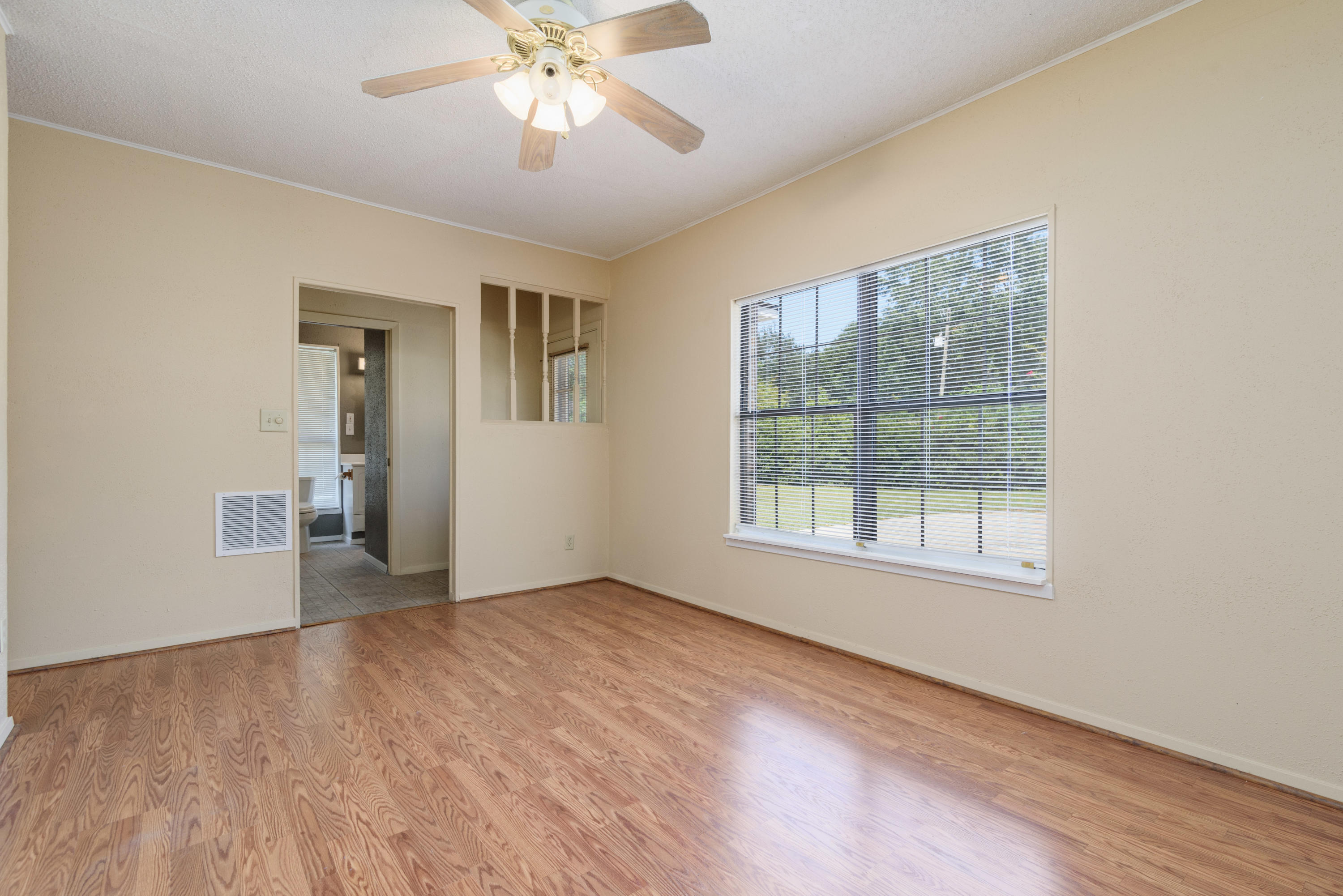 WOODBINE HILLS - Residential