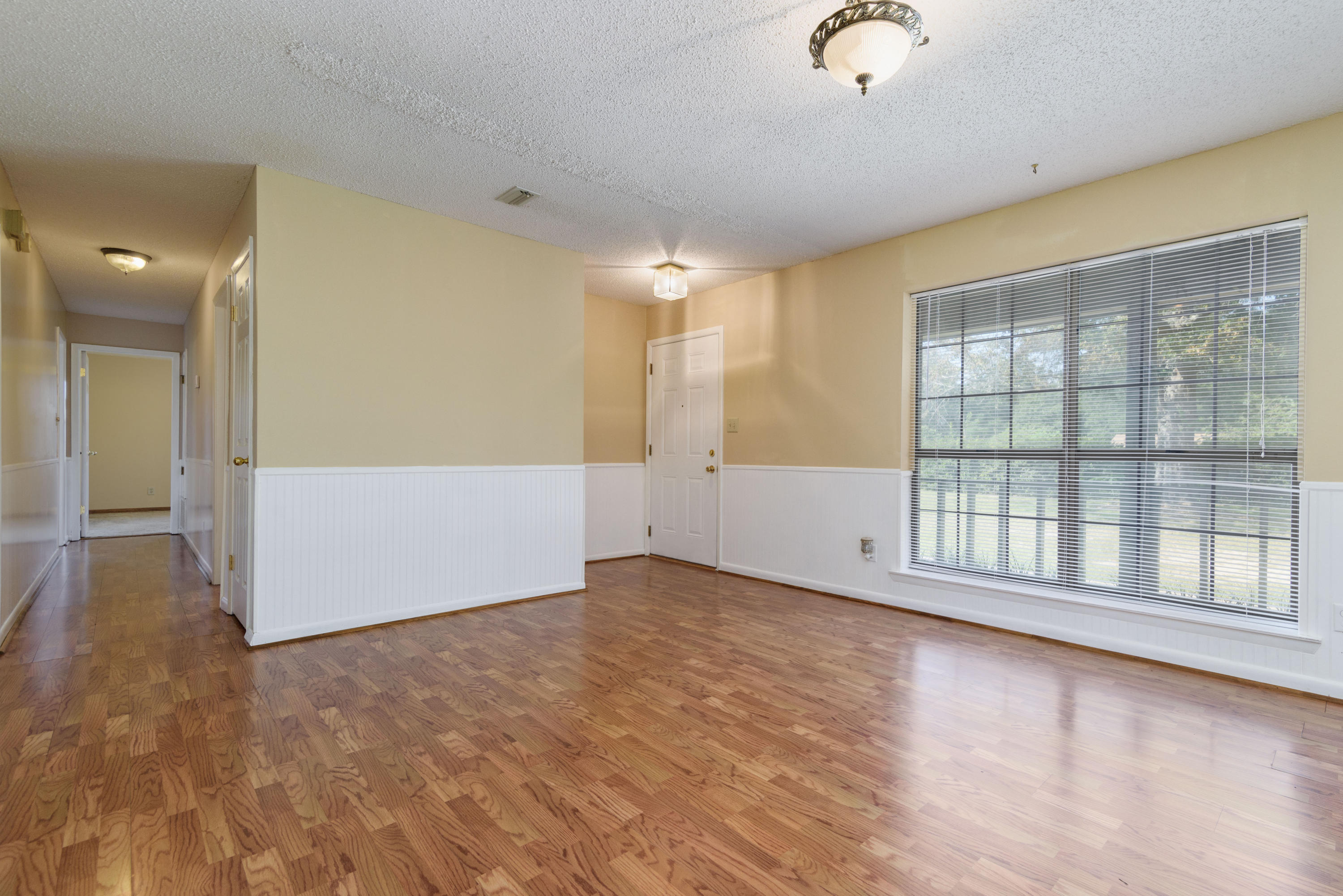 WOODBINE HILLS - Residential