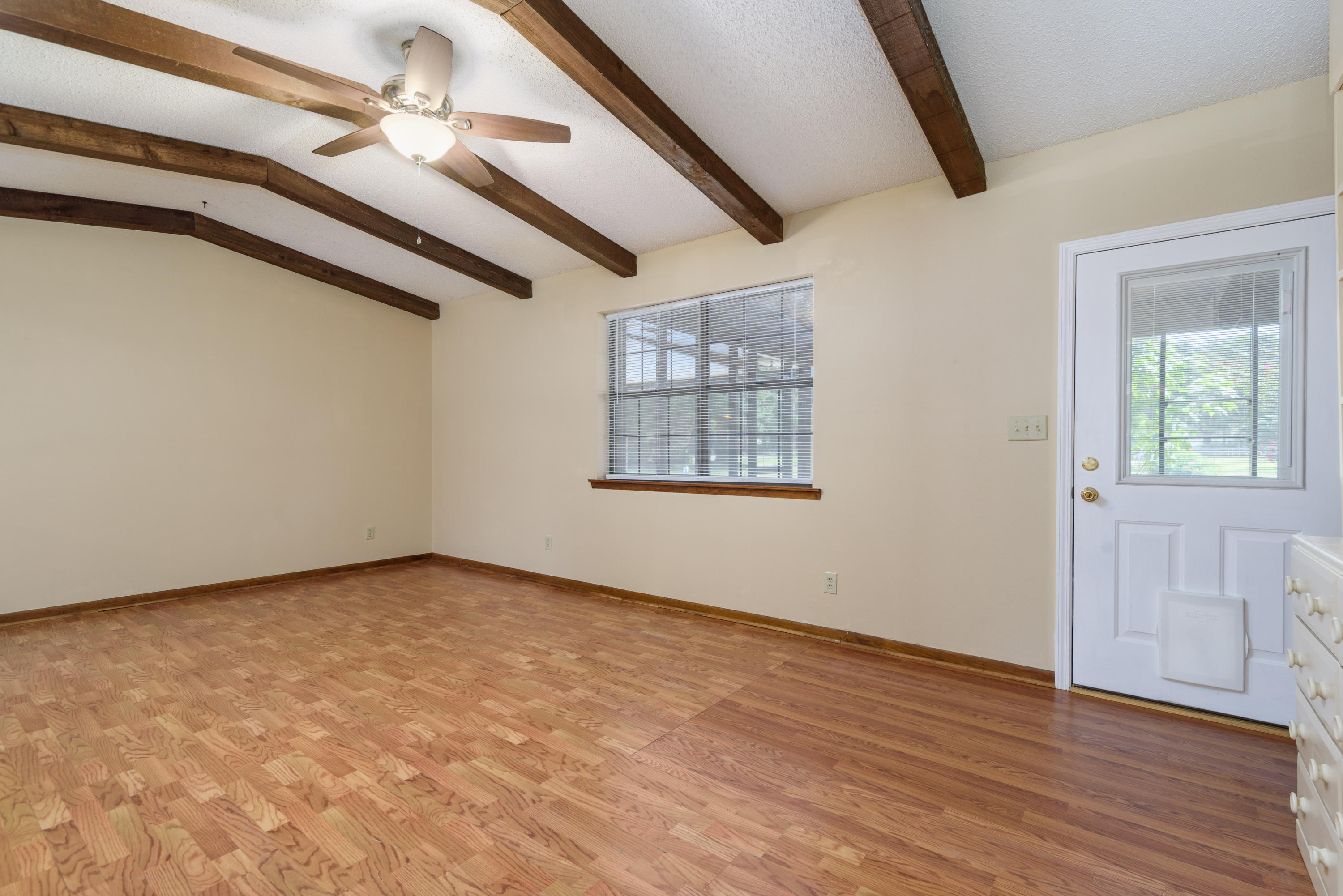 WOODBINE HILLS - Residential