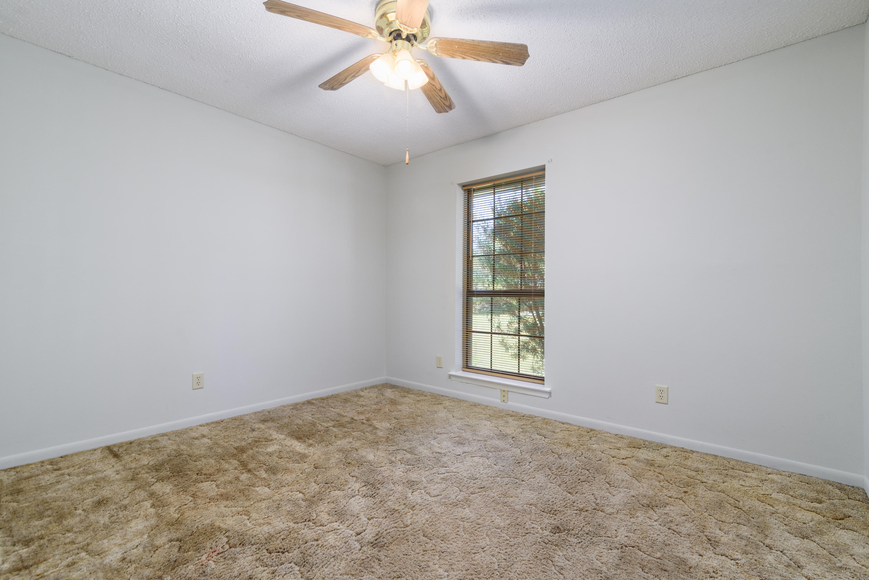 WOODBINE HILLS - Residential