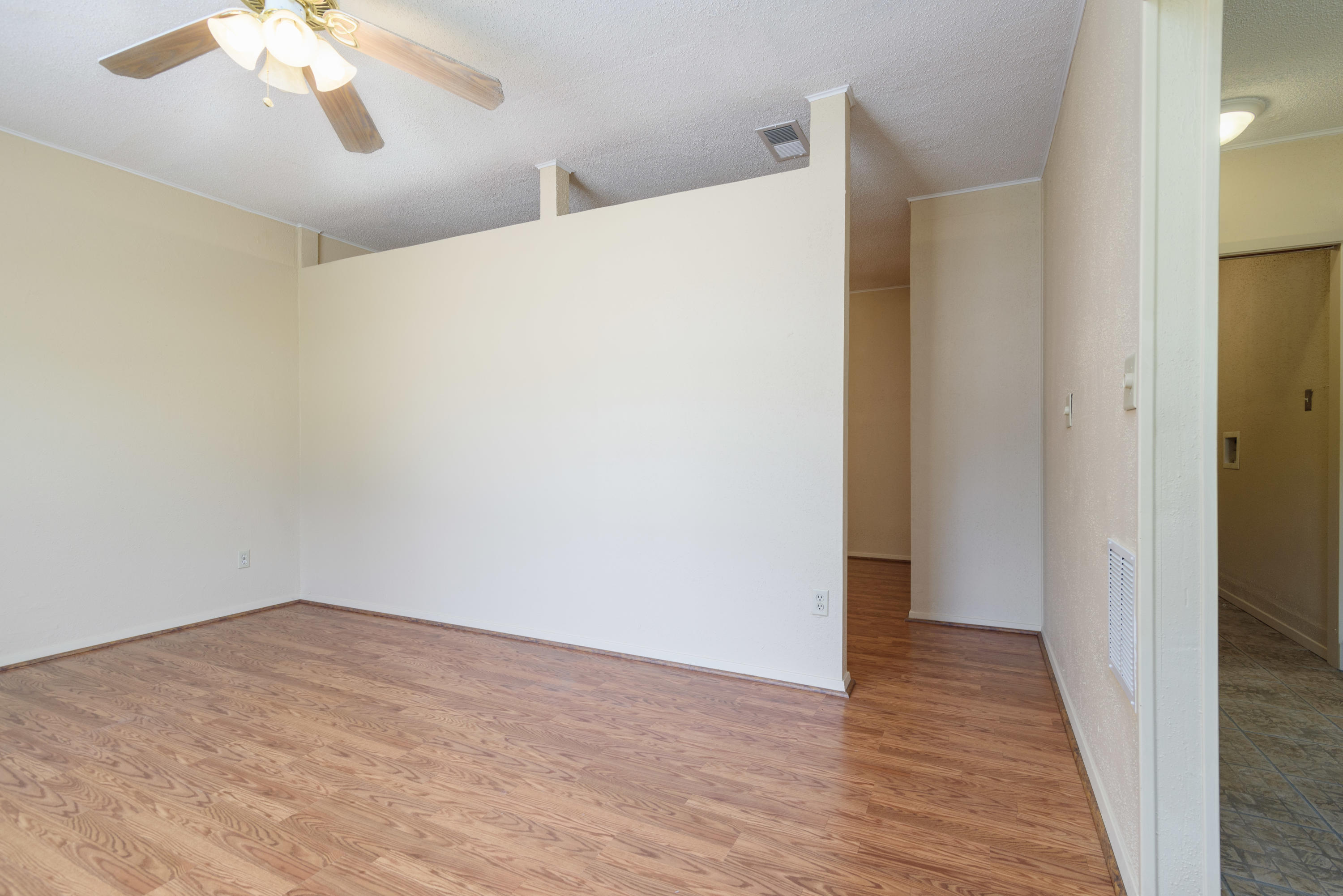 WOODBINE HILLS - Residential