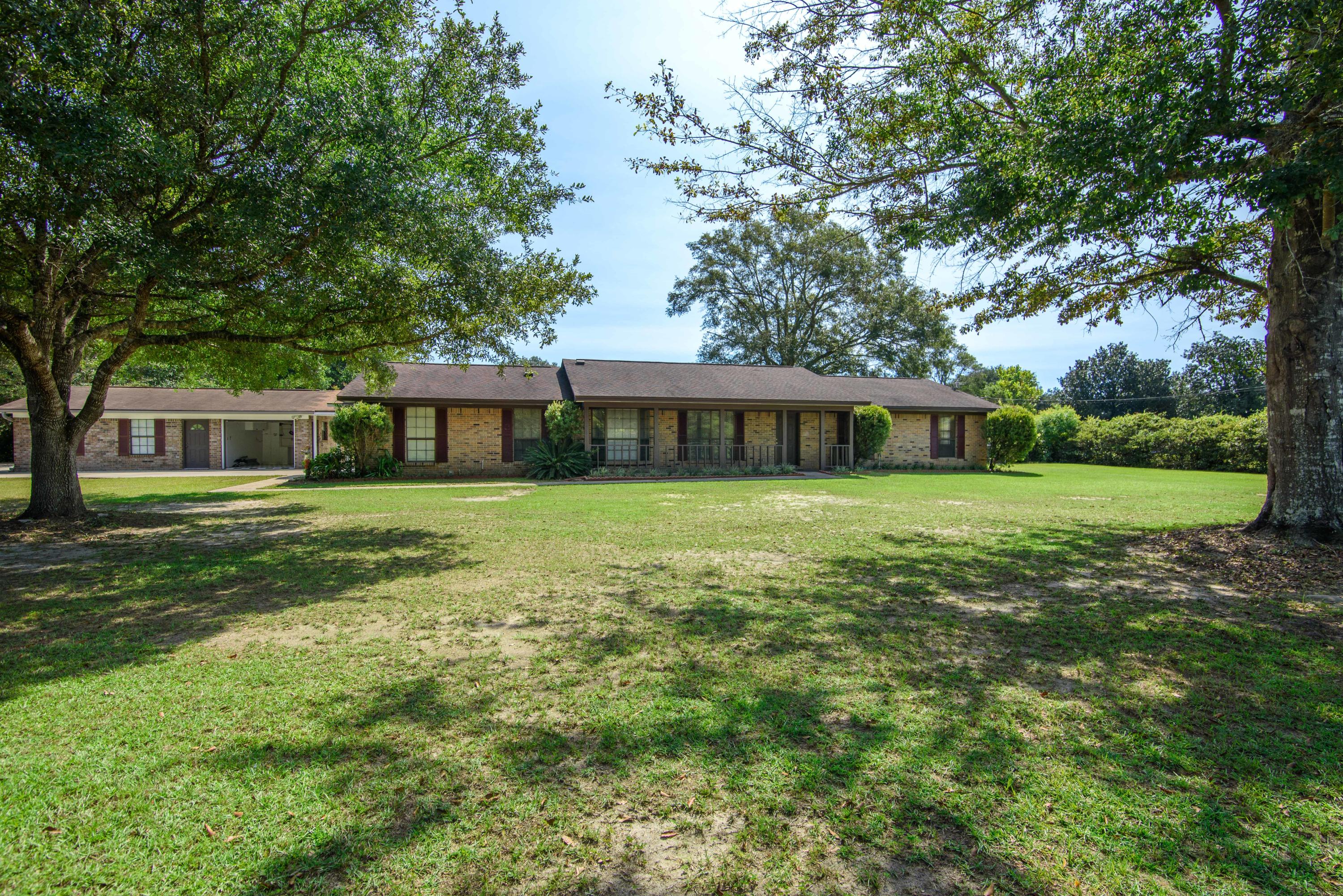 WOODBINE HILLS - Residential