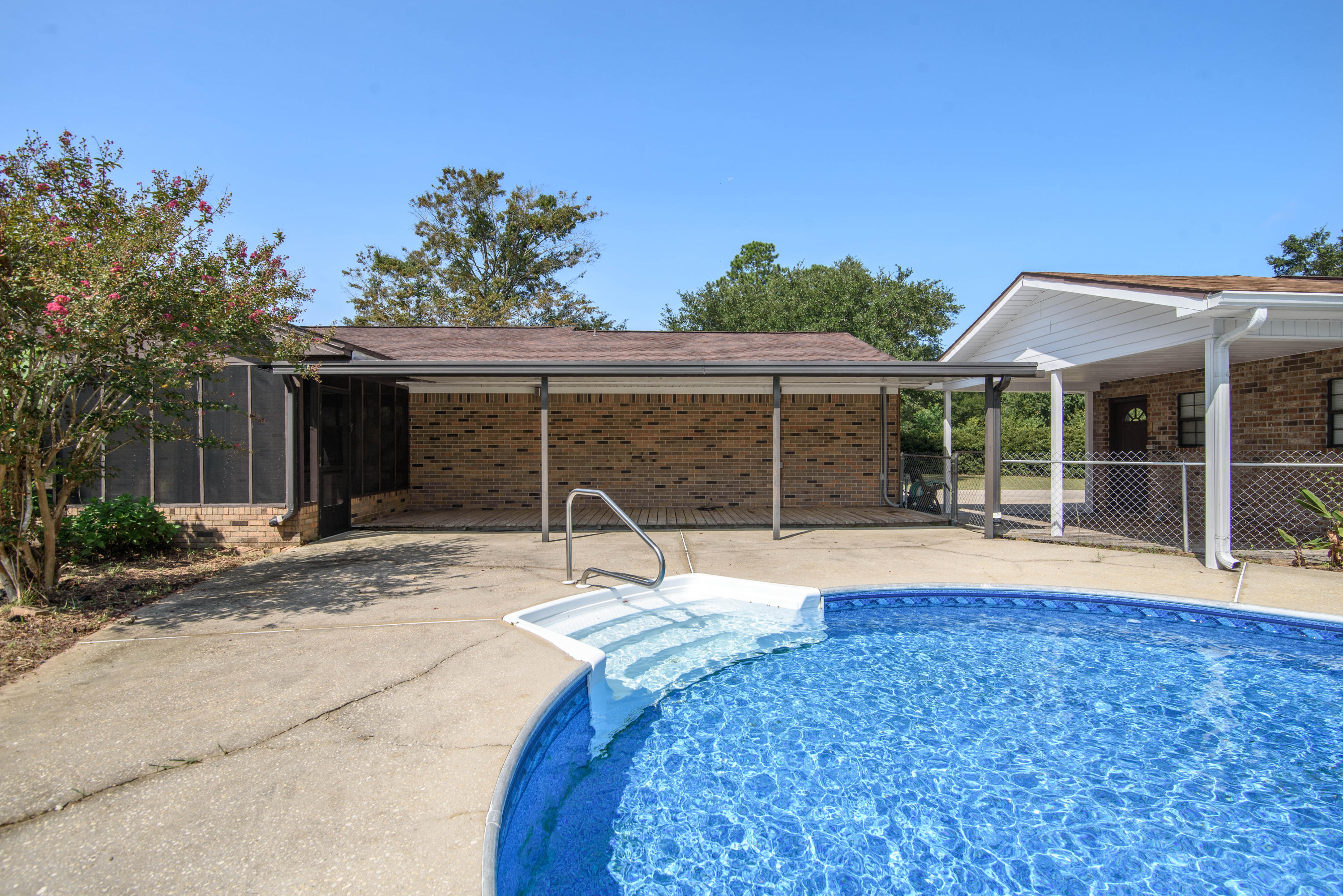 WOODBINE HILLS - Residential