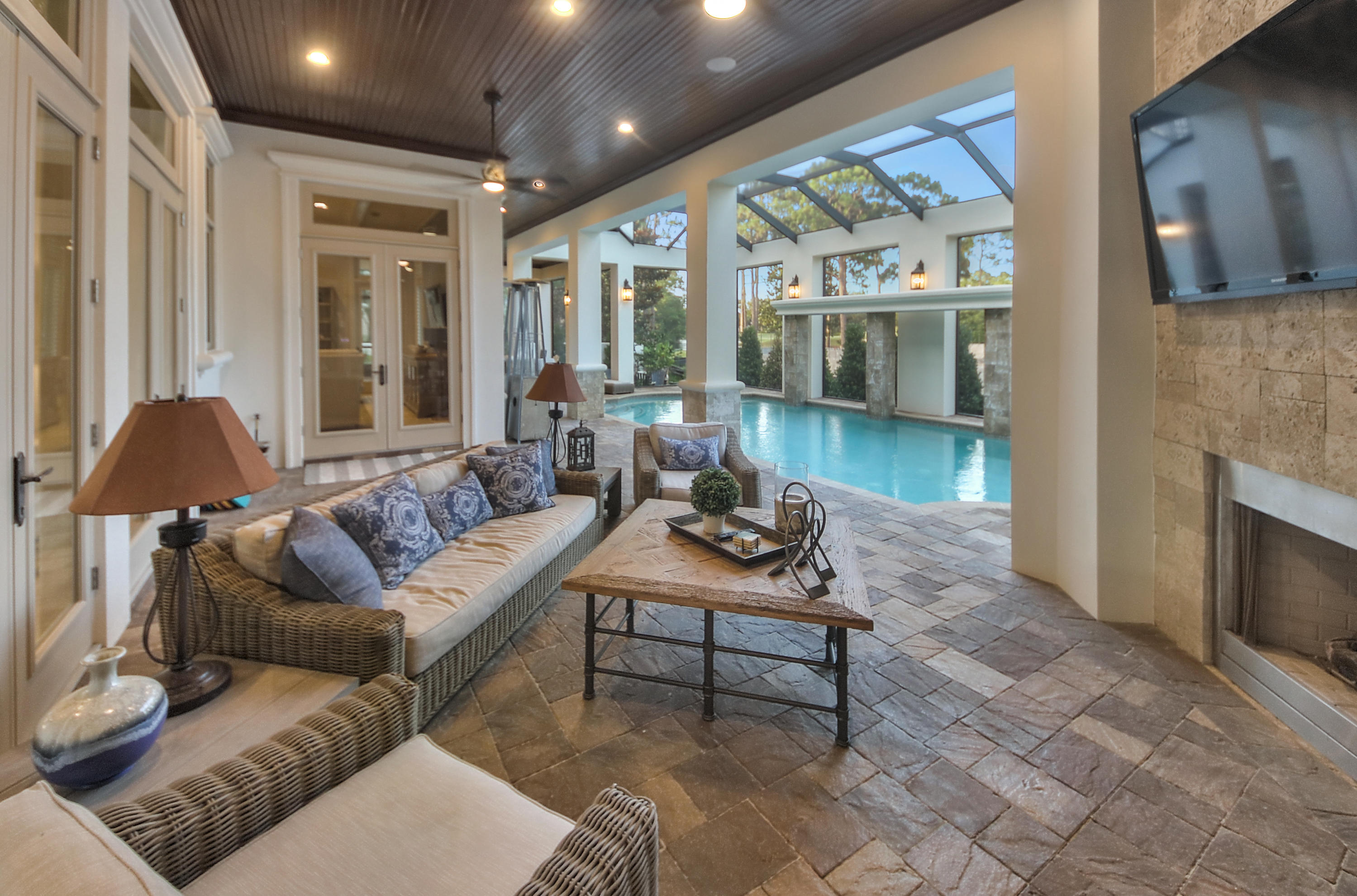 BURNT PINE - Residential