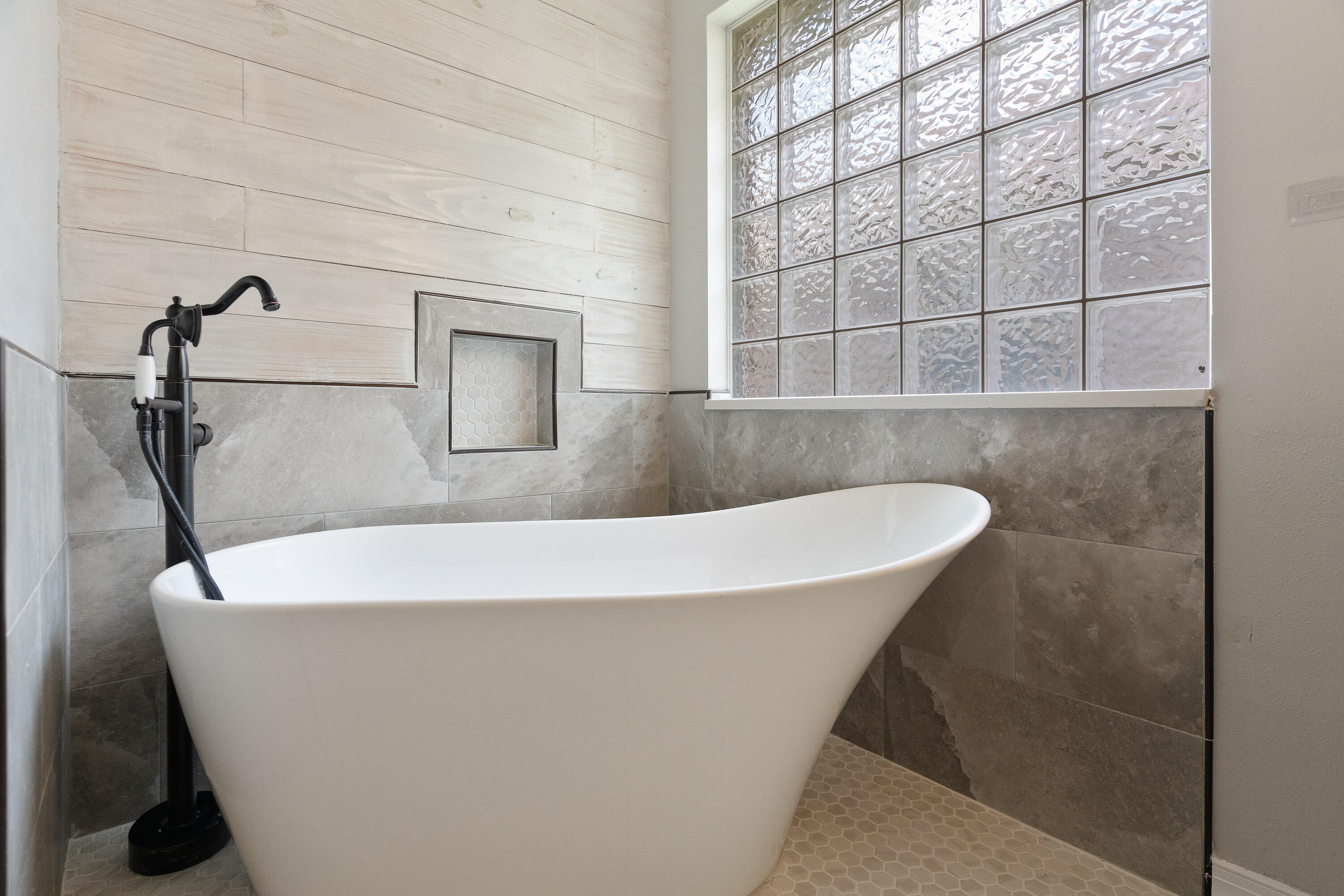 NORTH RIDGE CREEK S/D - Residential