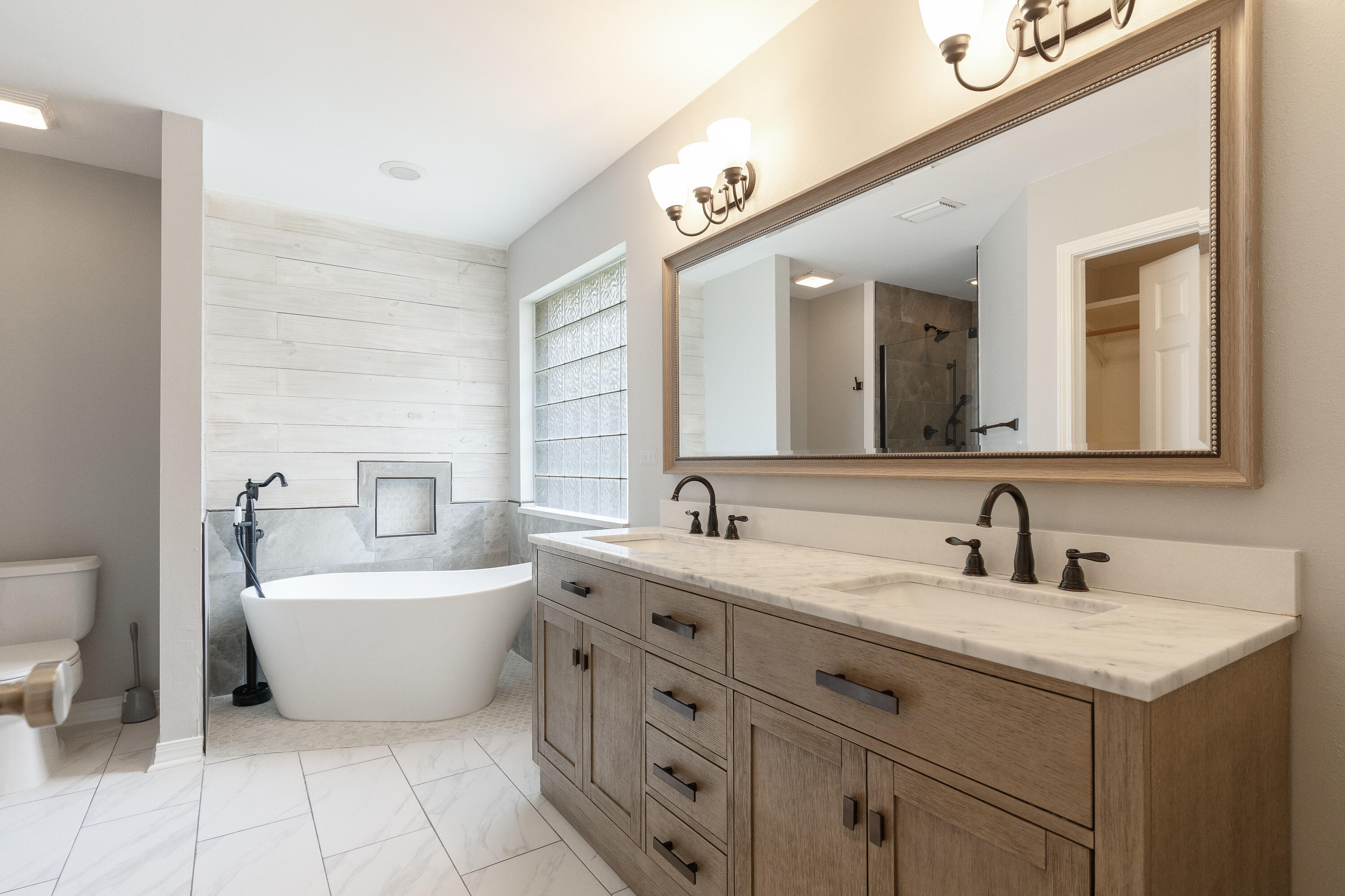 NORTH RIDGE CREEK S/D - Residential