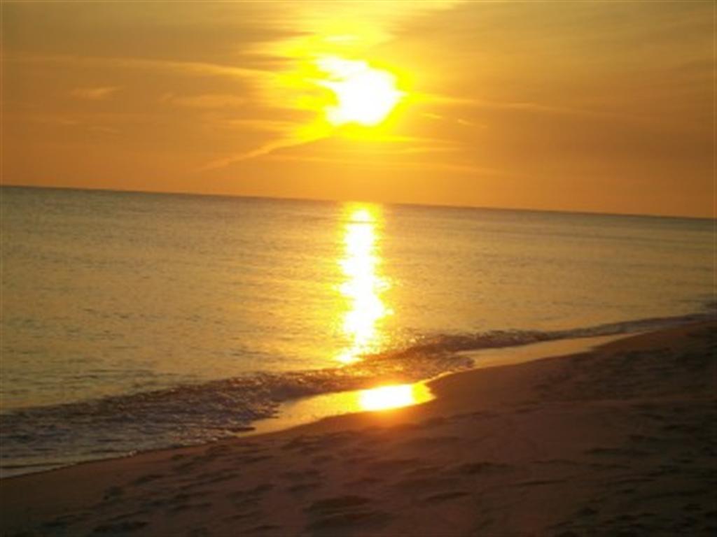 Gulf front property! Directly on Navarre Beach!!