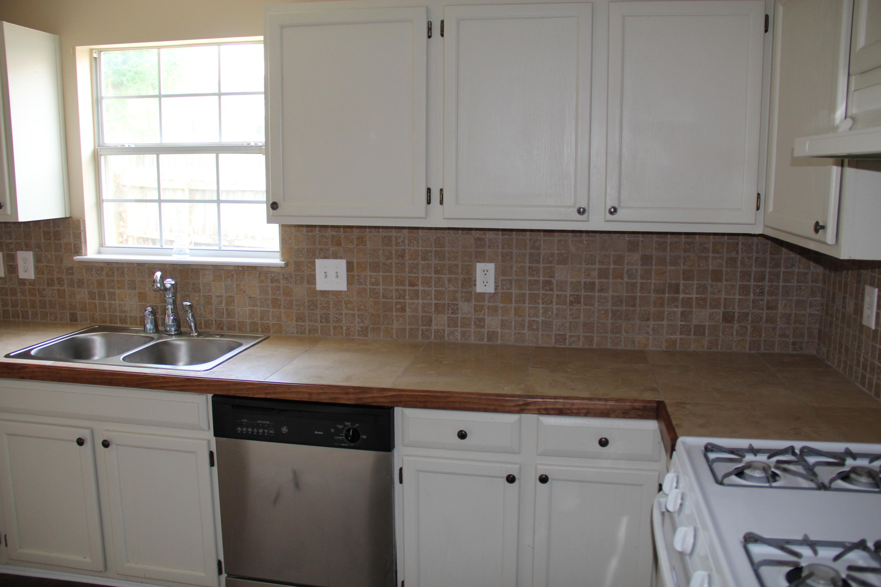 LEGION COVE S/D - Residential