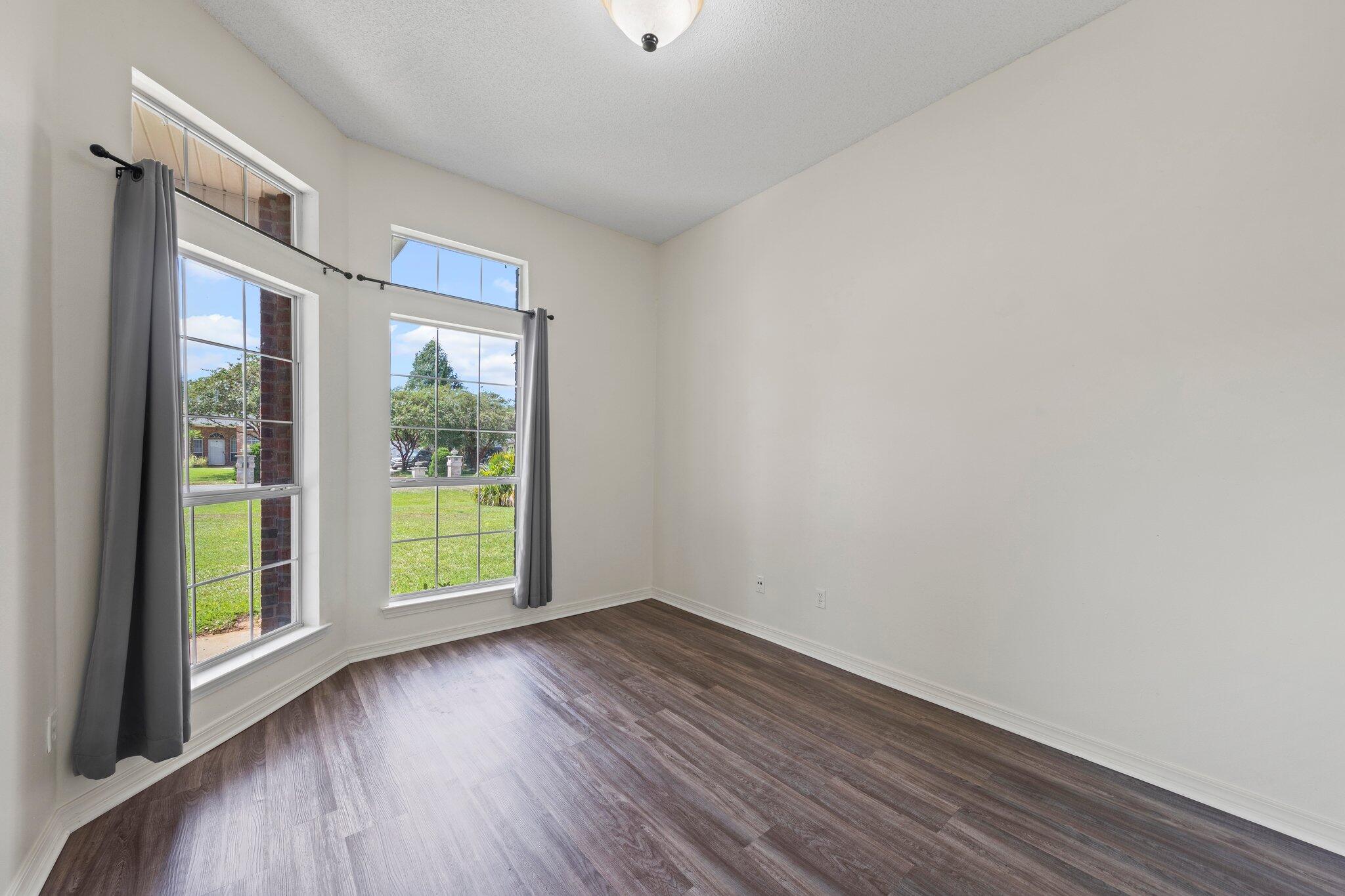 HOLLEY BY THE SEA - Residential