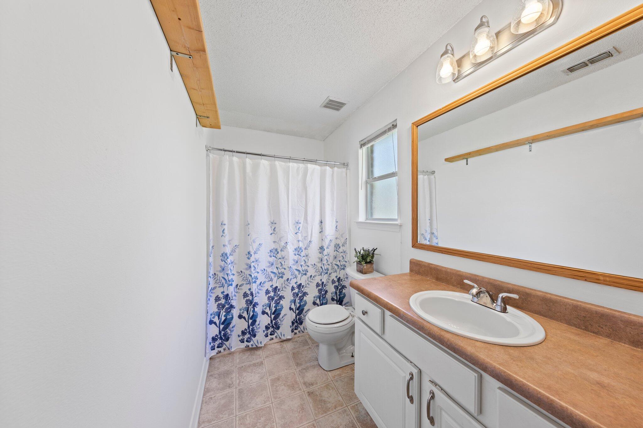 HOLLEY BY THE SEA - Residential