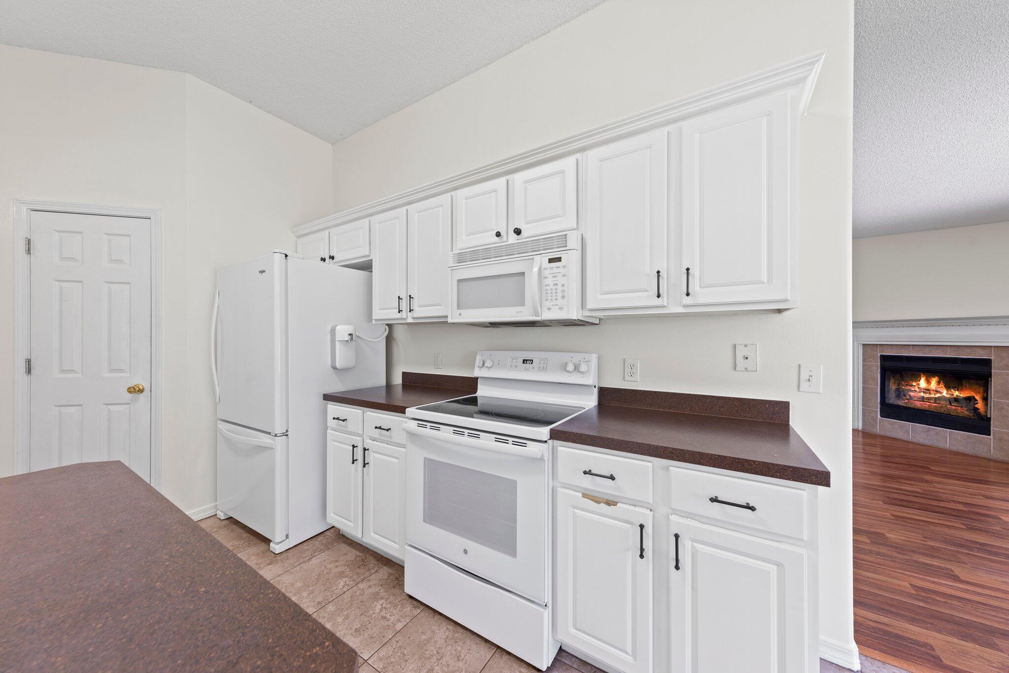 HOLLEY BY THE SEA - Residential