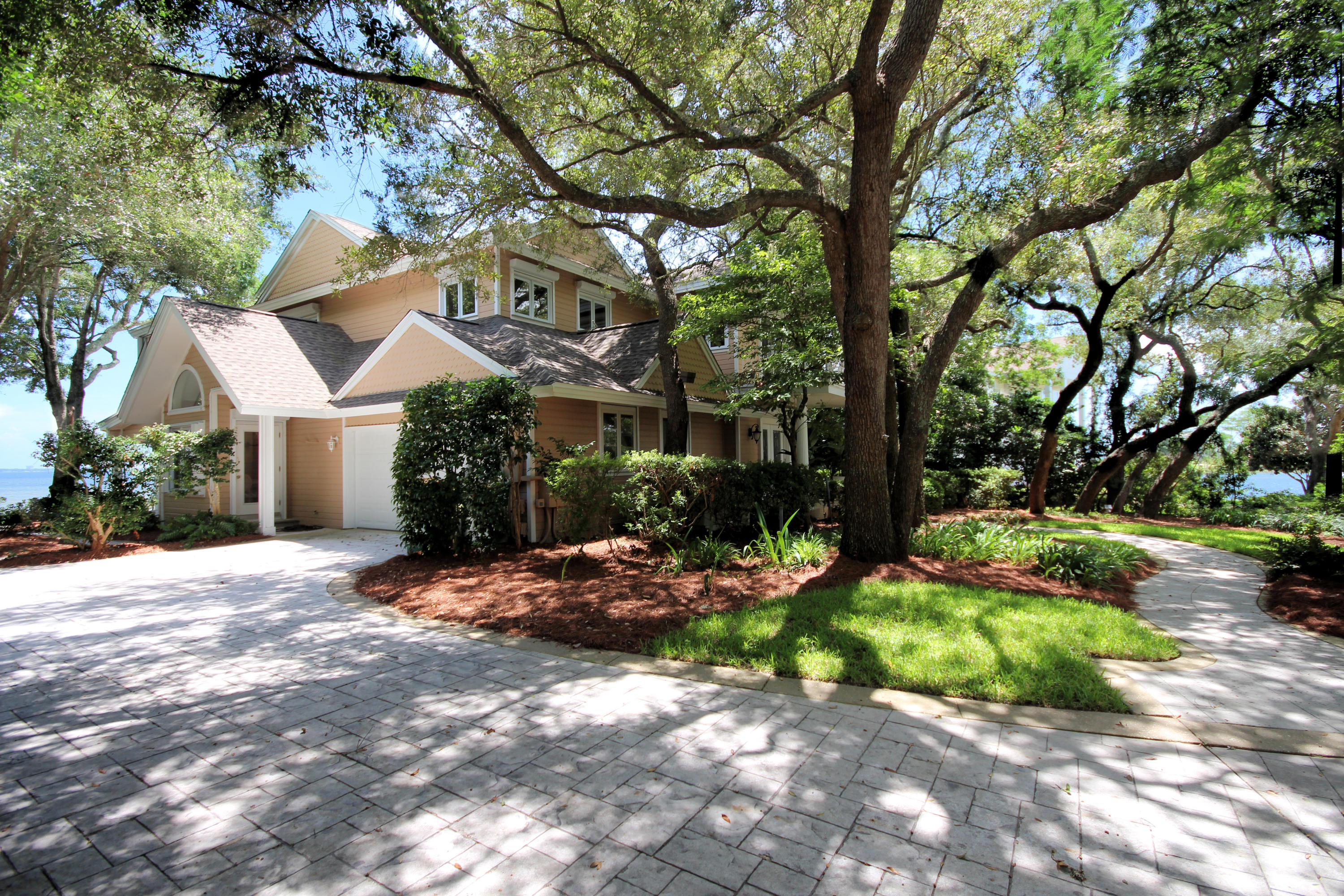 SHALIMAR POINTE S/D - Residential