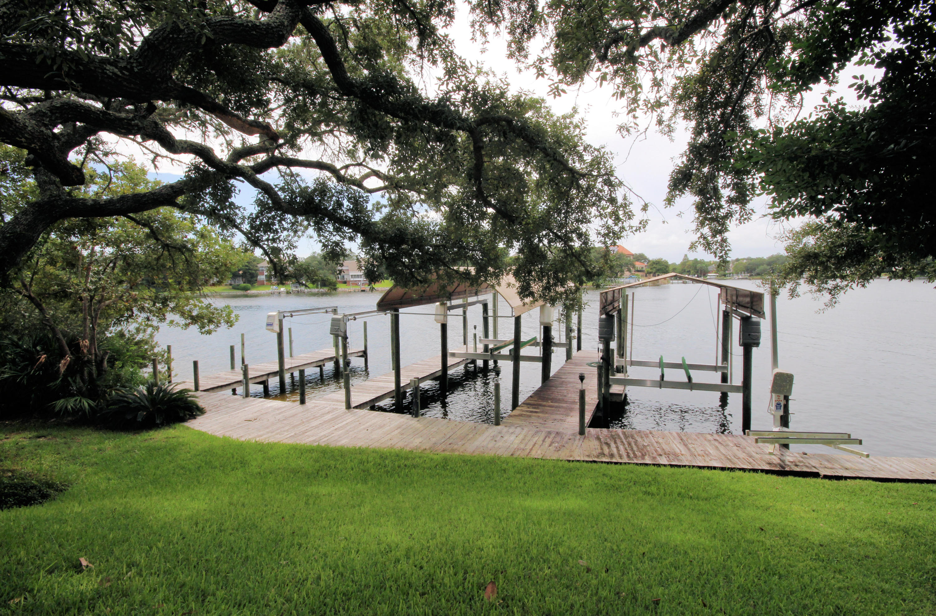 SHALIMAR POINTE S/D - Residential