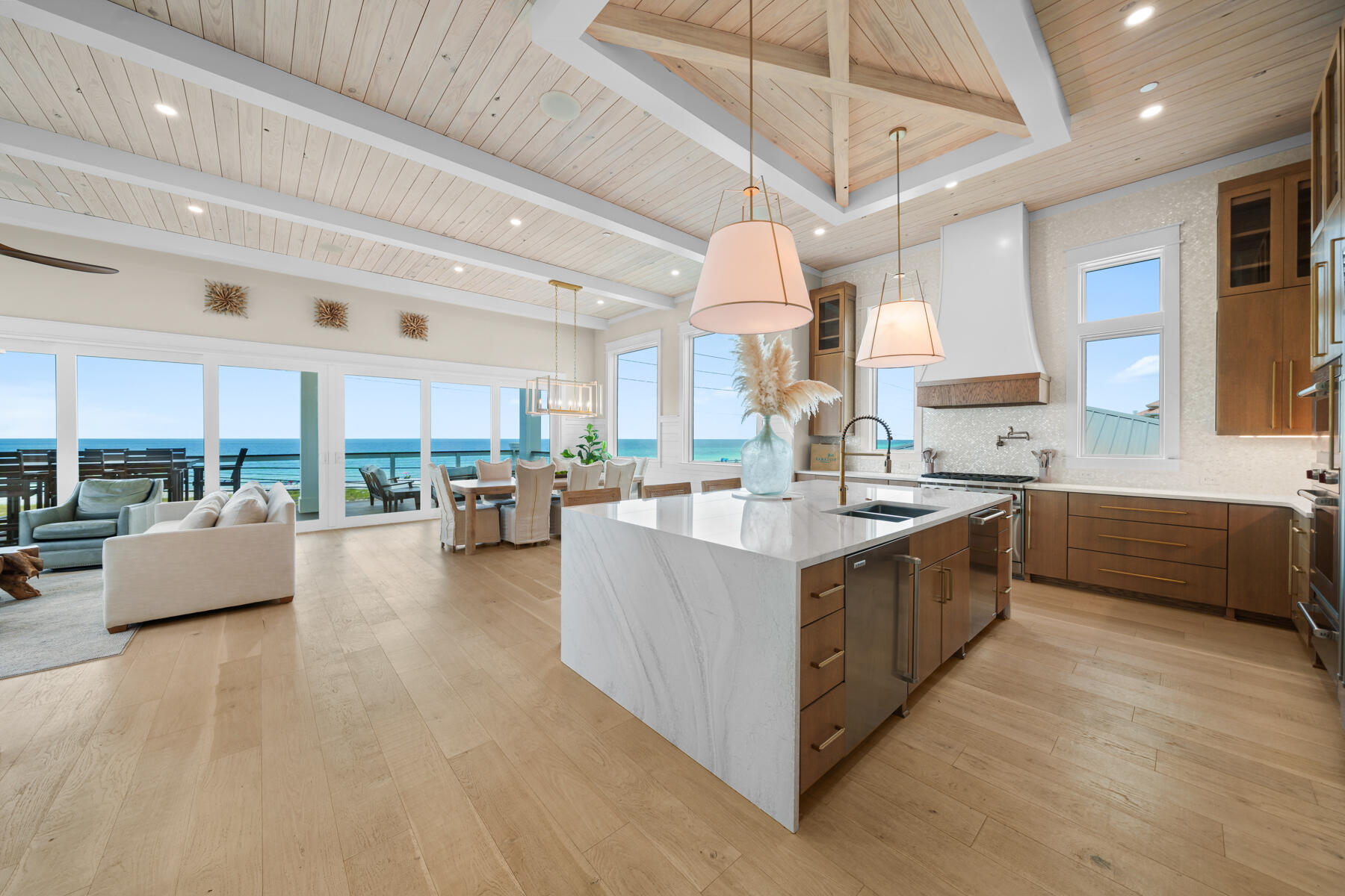 LAGUNA BEACH - Residential