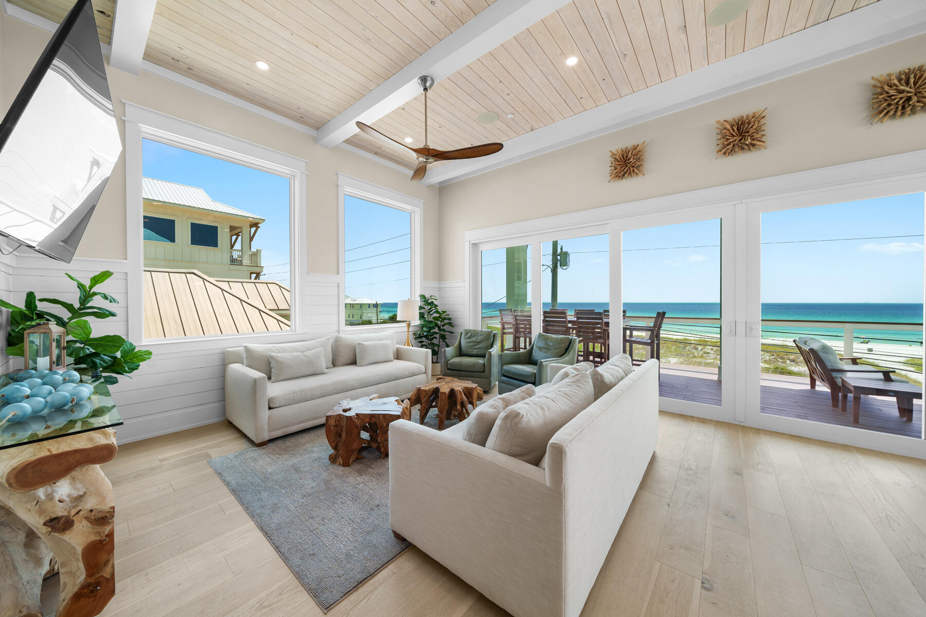 LAGUNA BEACH - Residential