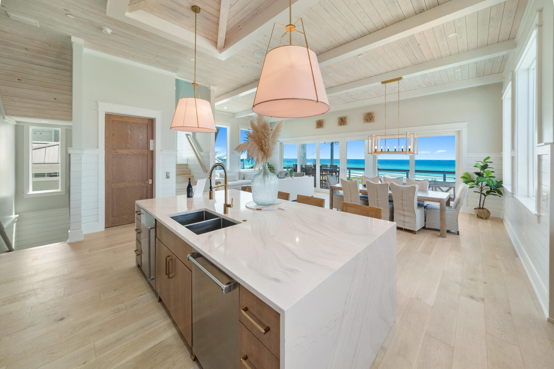 LAGUNA BEACH - Residential