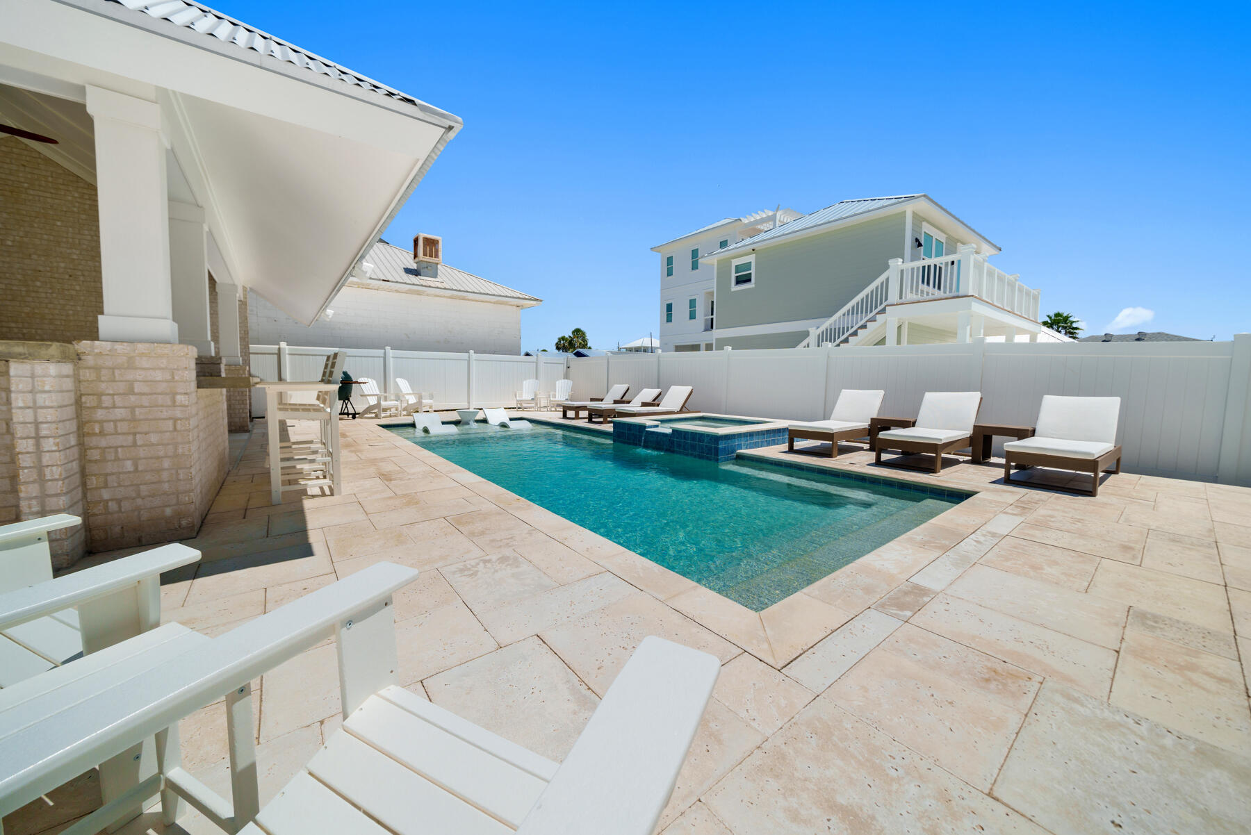LAGUNA BEACH - Residential