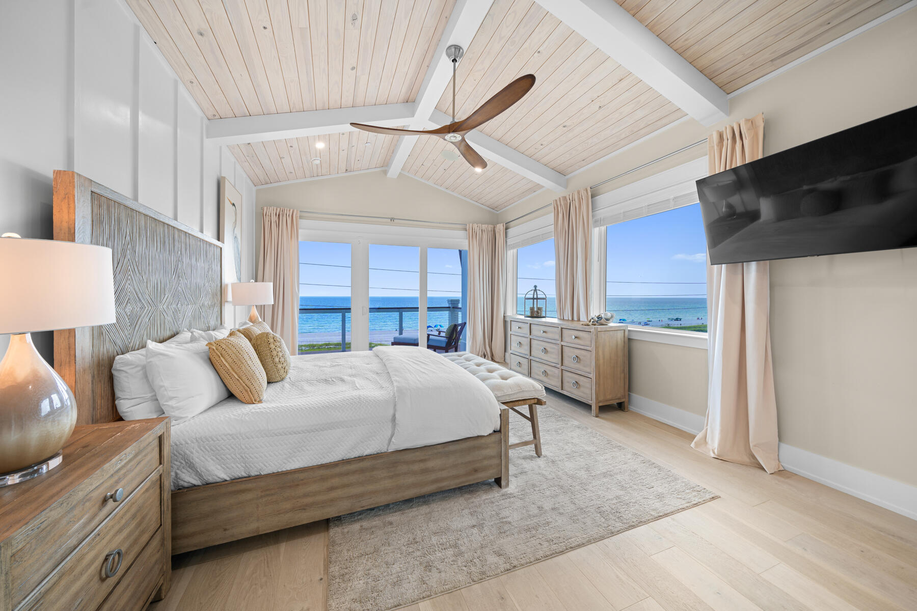 LAGUNA BEACH - Residential