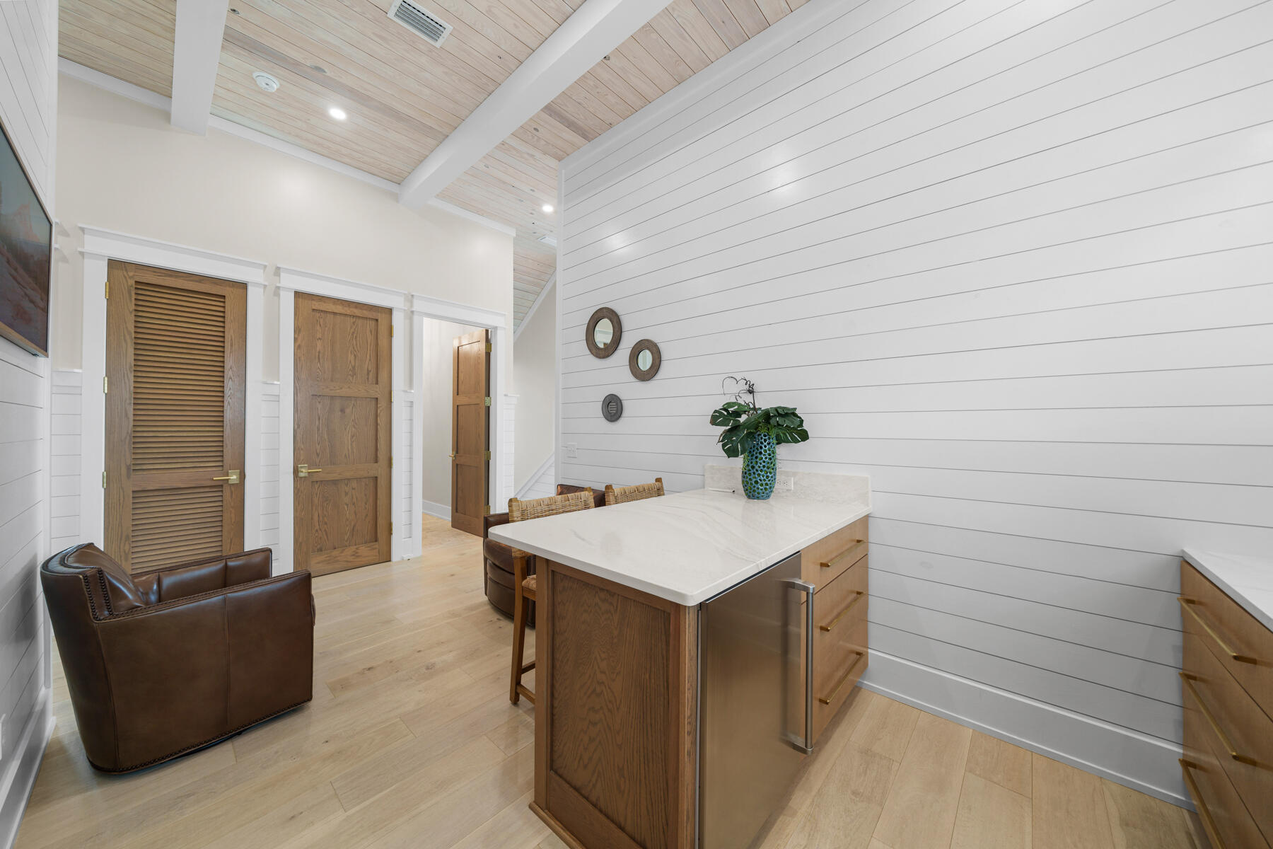 LAGUNA BEACH - Residential