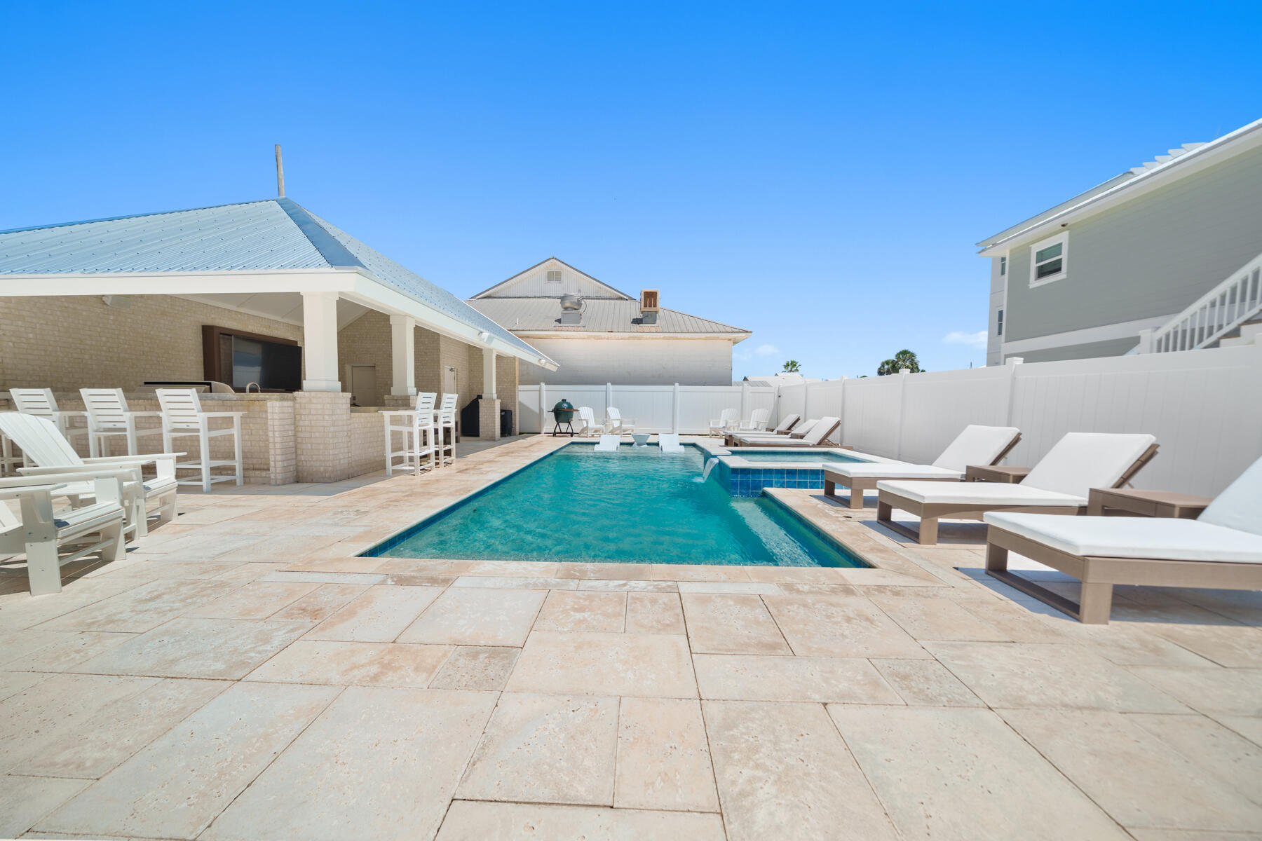 LAGUNA BEACH - Residential