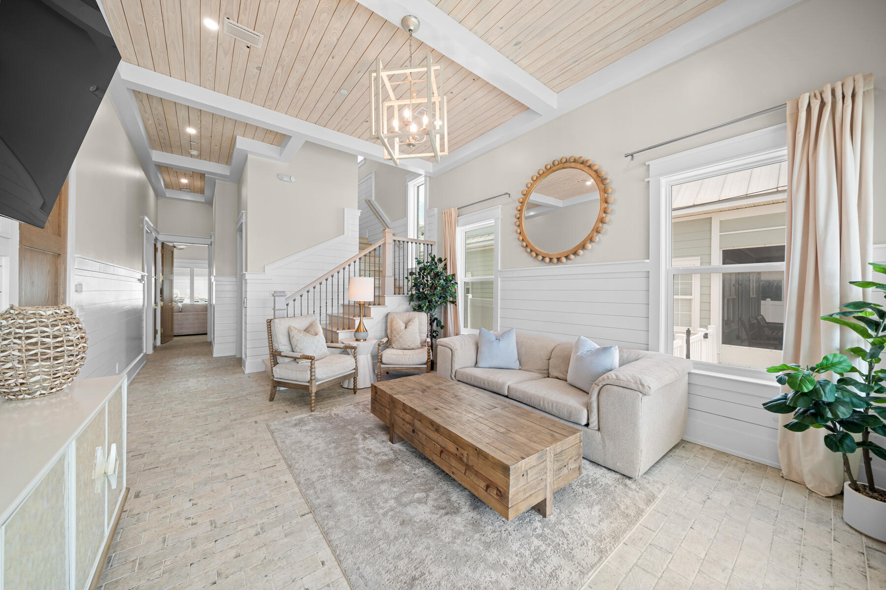 LAGUNA BEACH - Residential