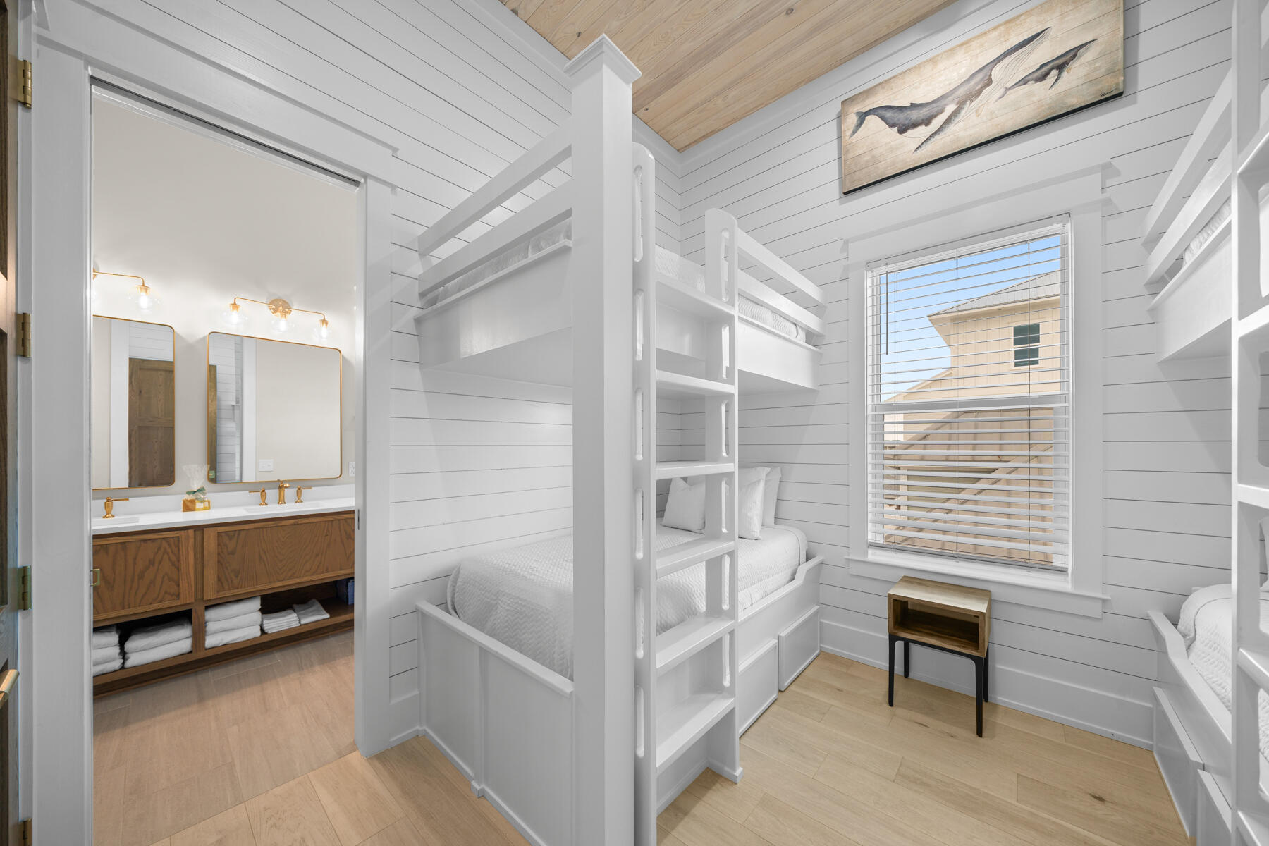 LAGUNA BEACH - Residential
