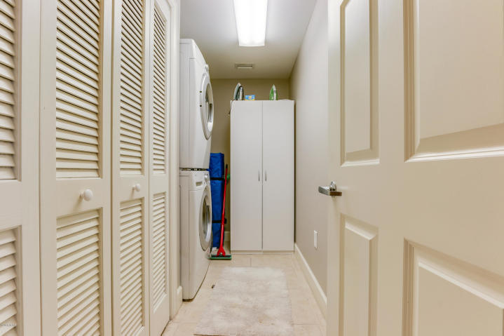 SUNRISE BEACH - Residential