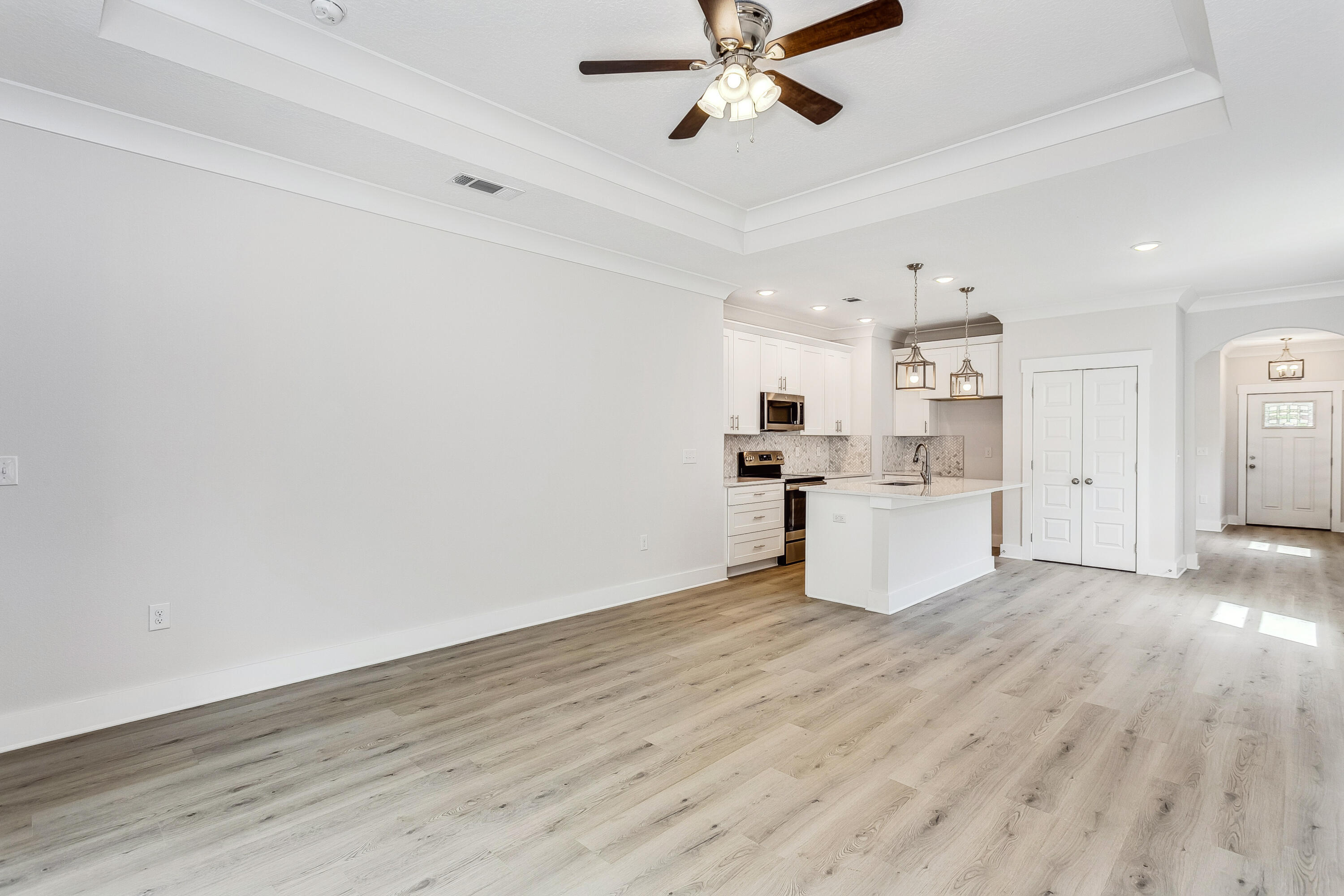 NICEVILLE (222200.00) - Residential