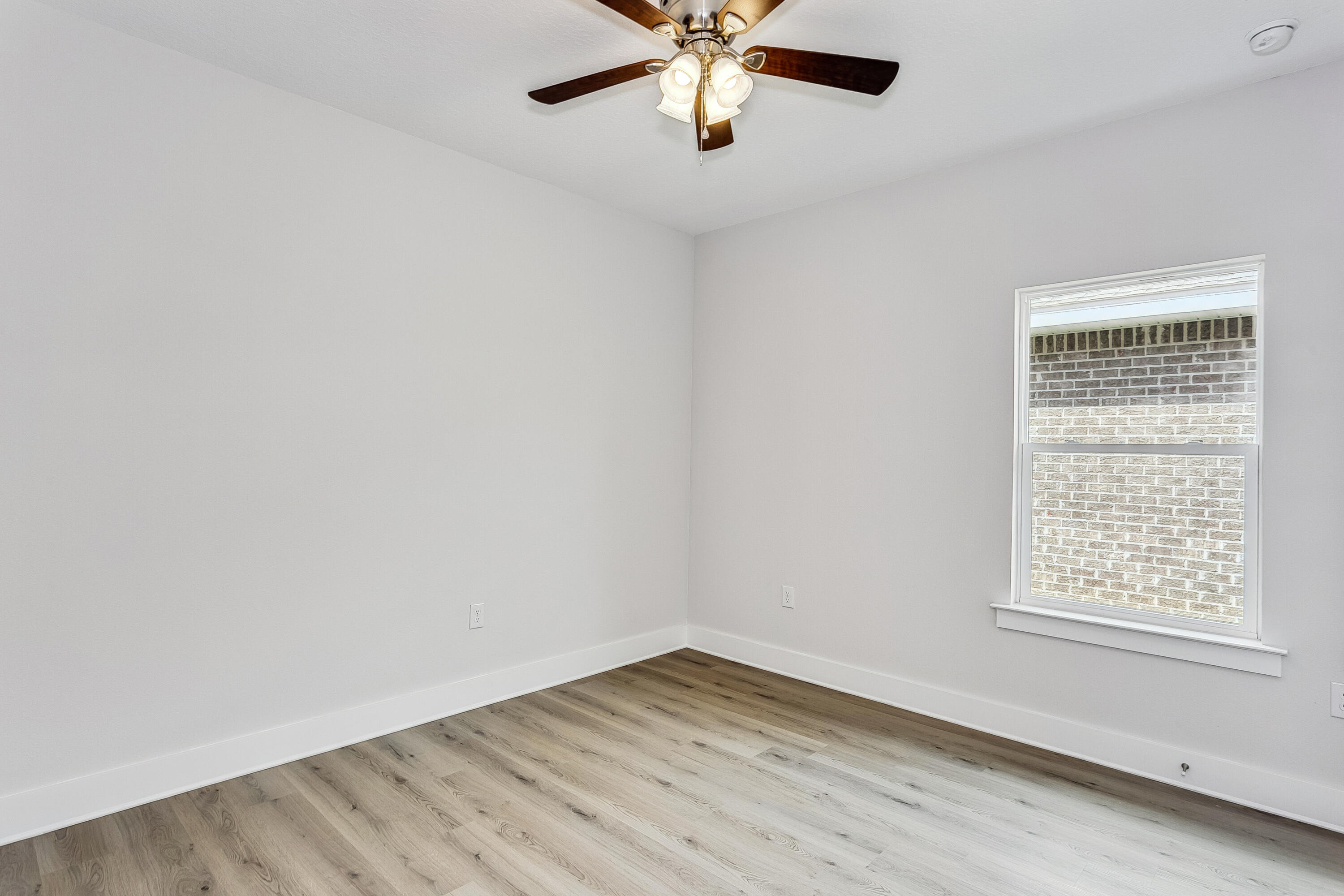 NICEVILLE (222200.00) - Residential