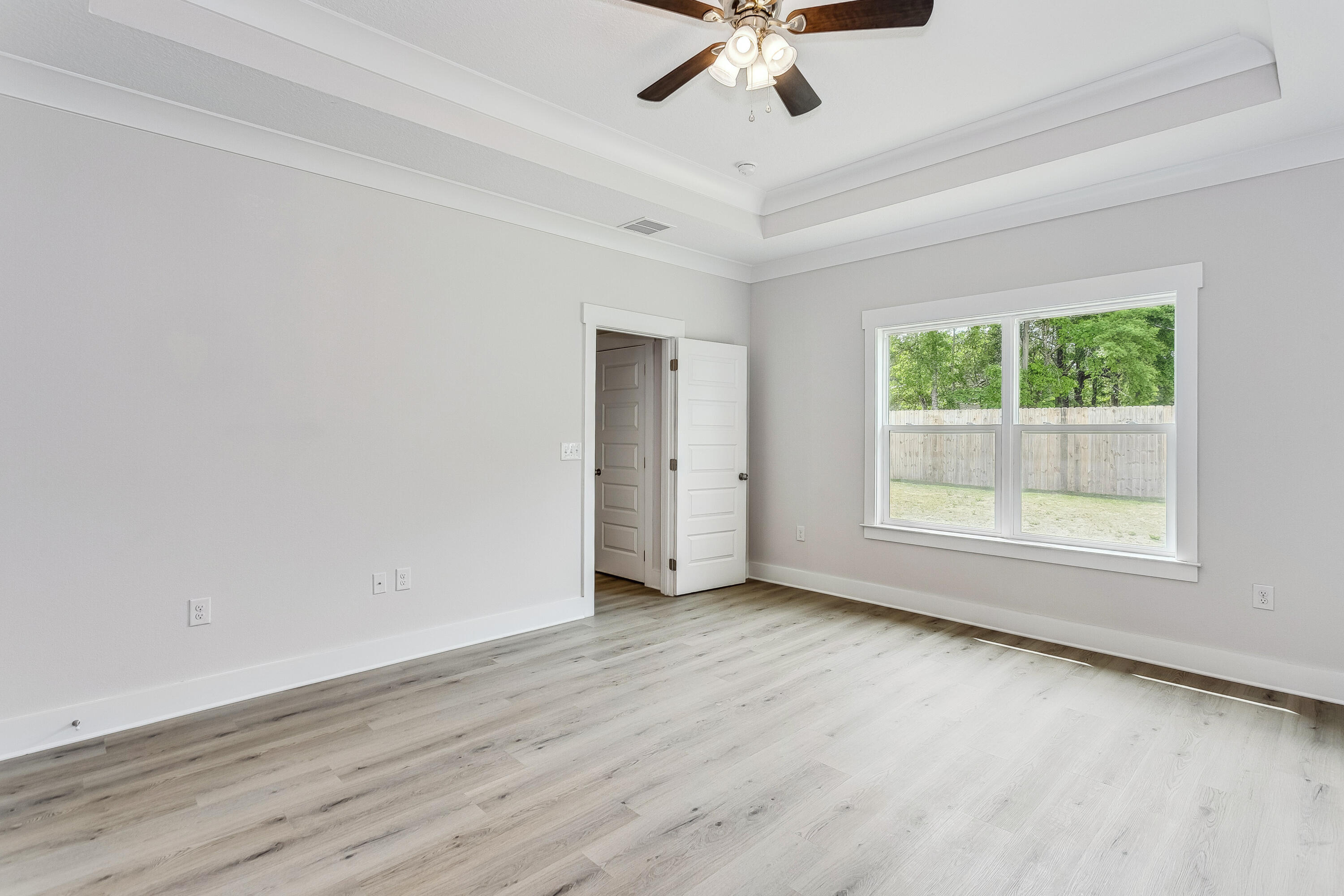 NICEVILLE (222200.00) - Residential