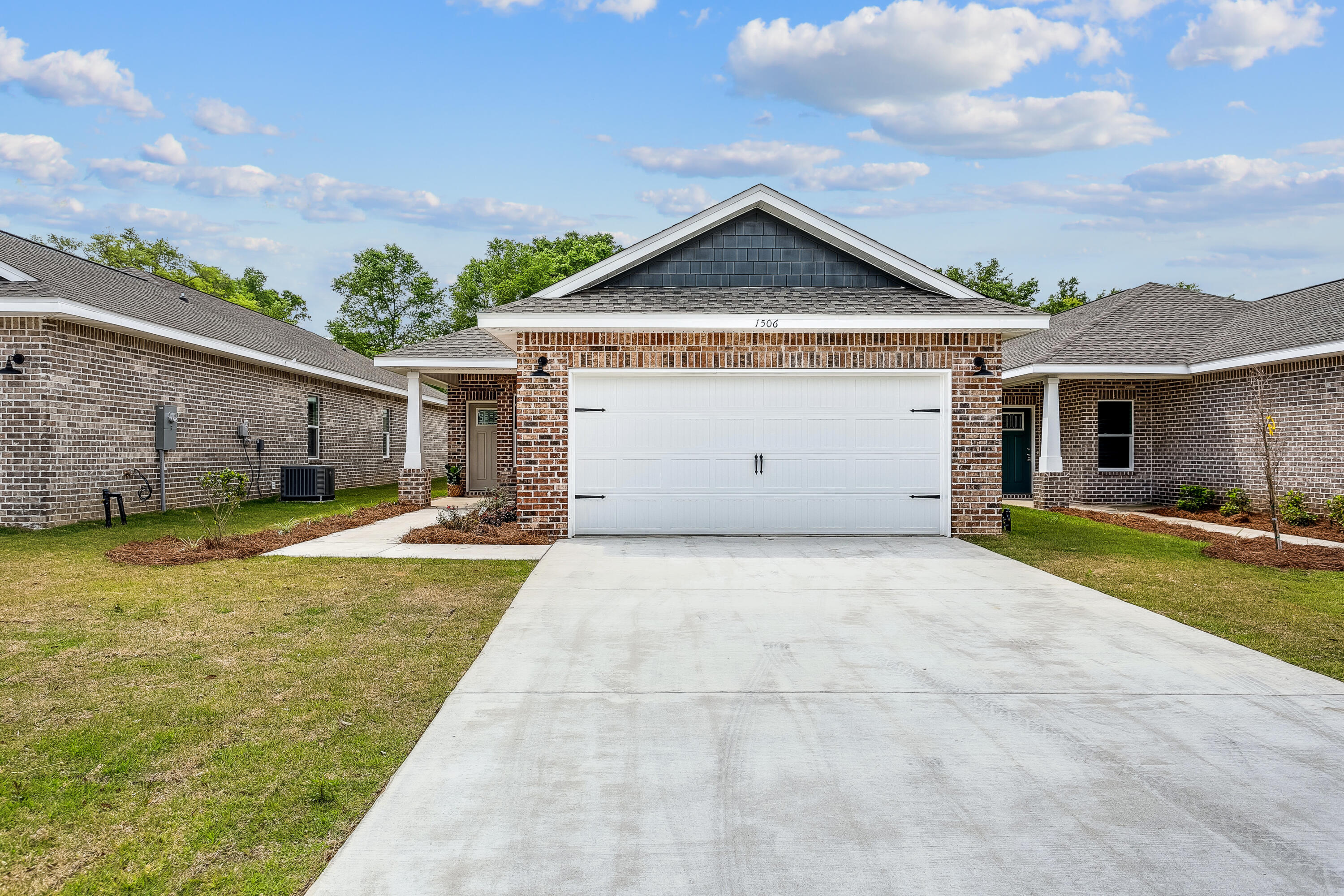 NICEVILLE (222200.00) - Residential