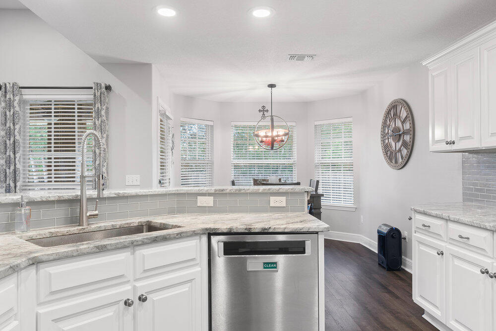 HARVELLS CROSSING - Residential