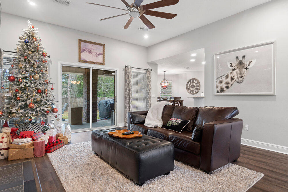HARVELLS CROSSING - Residential