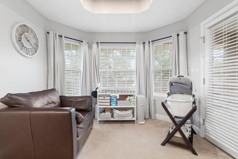 HARVELLS CROSSING - Residential