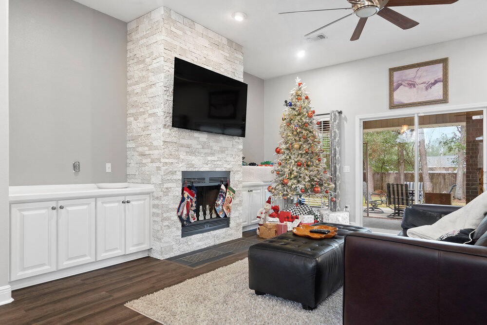 HARVELLS CROSSING - Residential