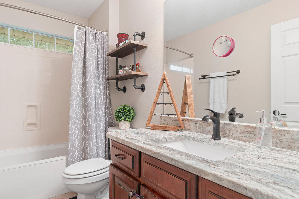 HARVELLS CROSSING - Residential