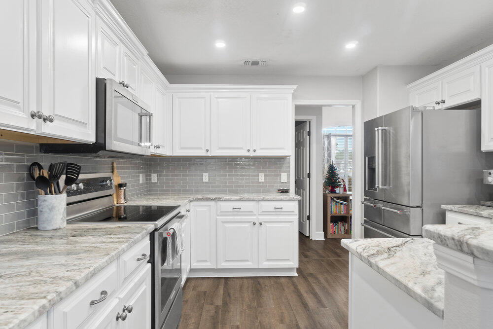 HARVELLS CROSSING - Residential