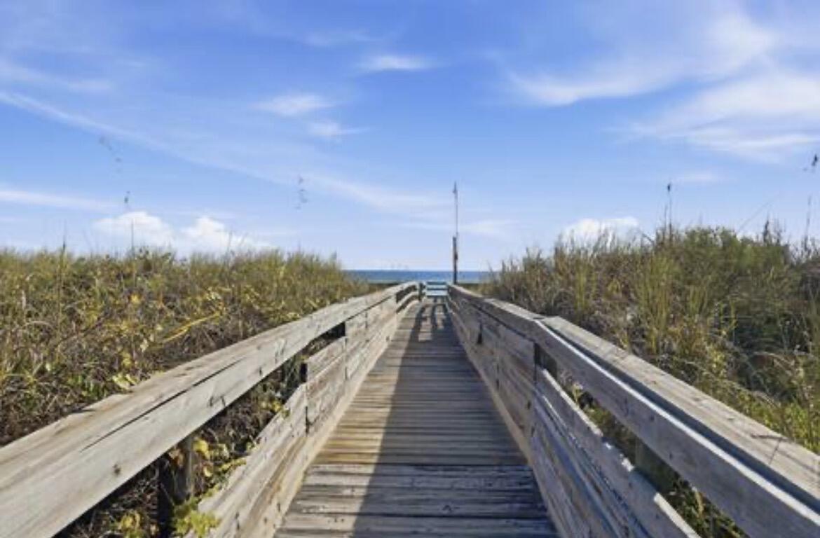 SEASPRAY CONDO - Residential