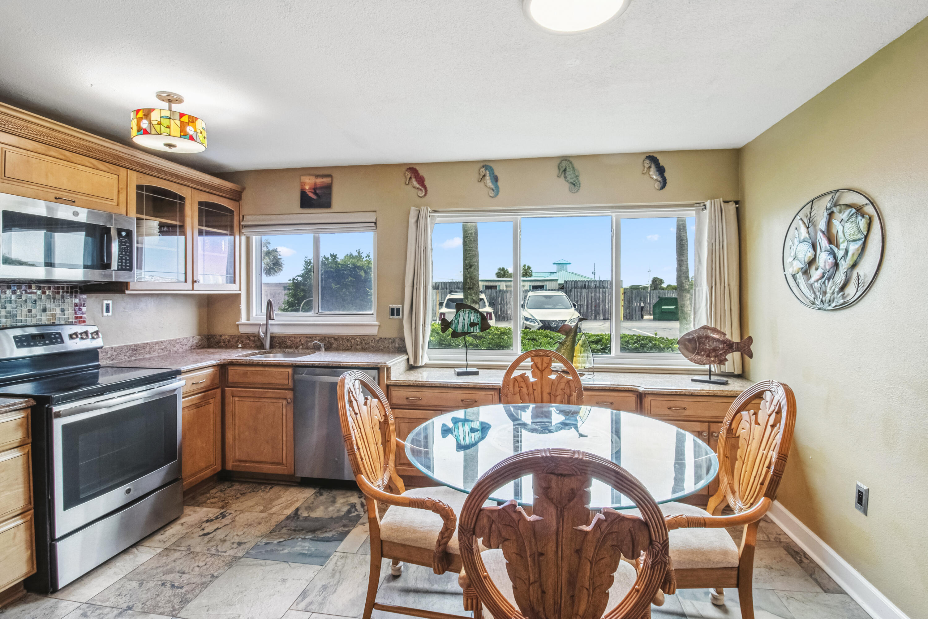 SEASPRAY CONDO - Residential