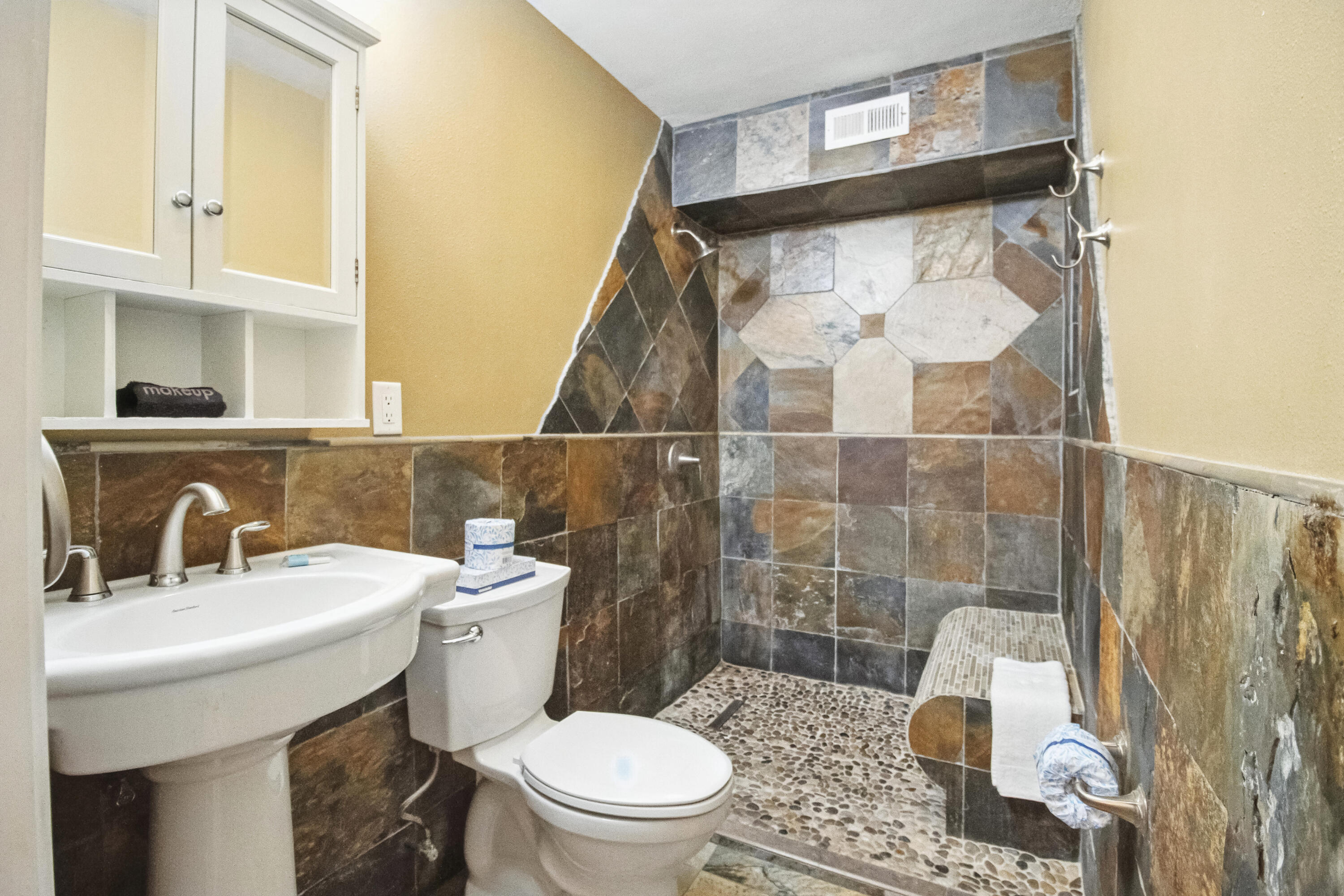 SEASPRAY CONDO - Residential