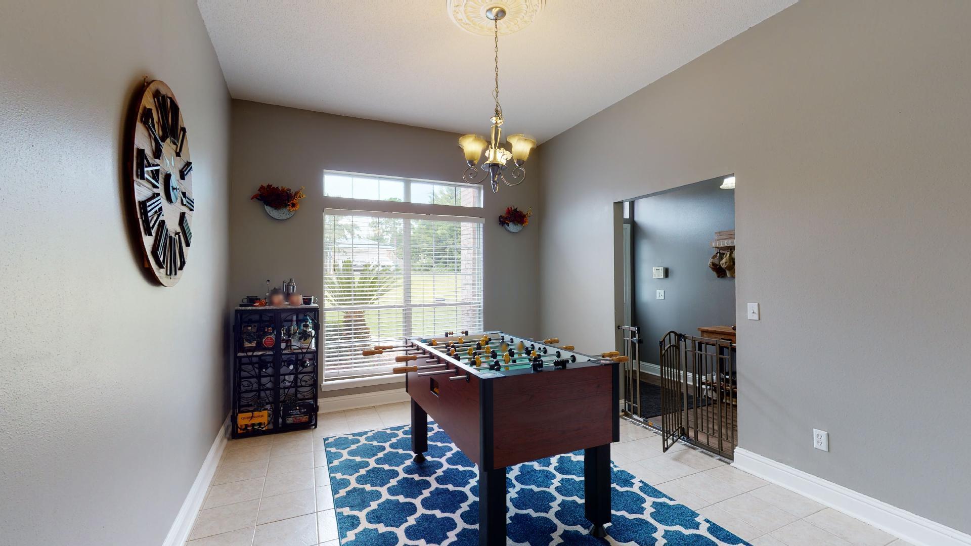 COUNTRY VIEW 10TH - Residential