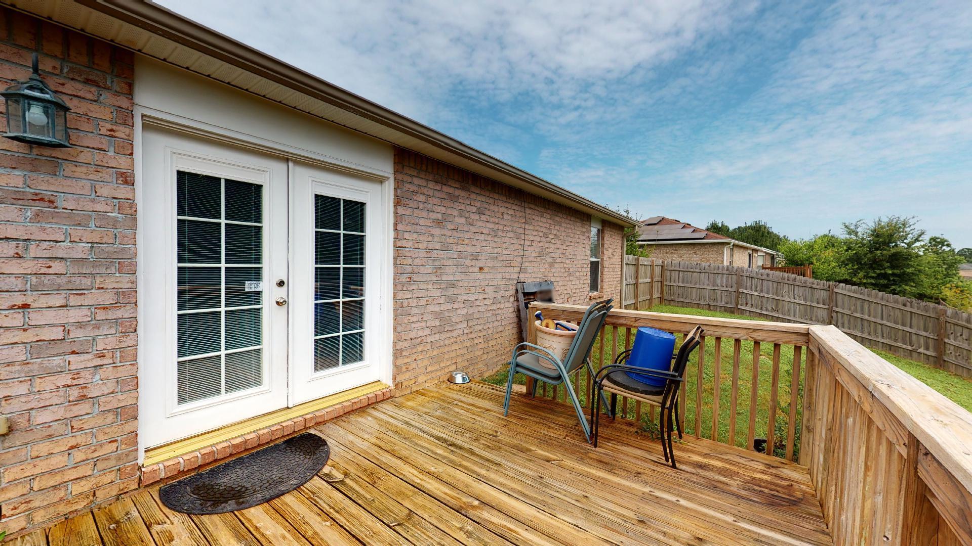 COUNTRY VIEW 10TH - Residential