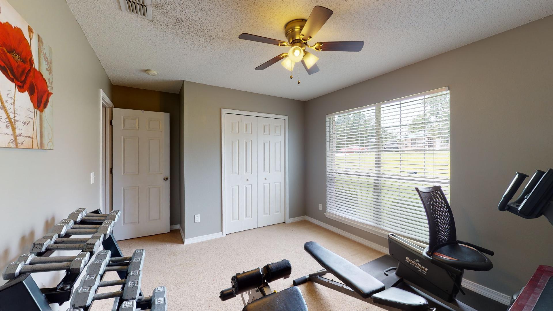 COUNTRY VIEW 10TH - Residential