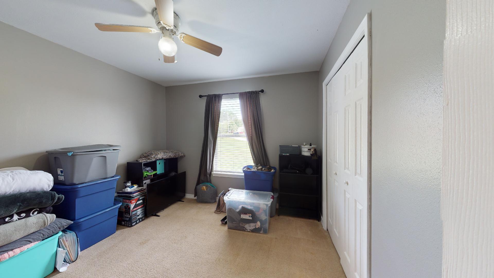 COUNTRY VIEW 10TH - Residential